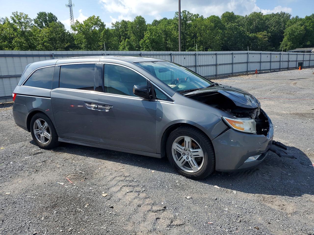 2013 Honda Odyssey Touring Gray vin: 5FNRL5H97DB029968