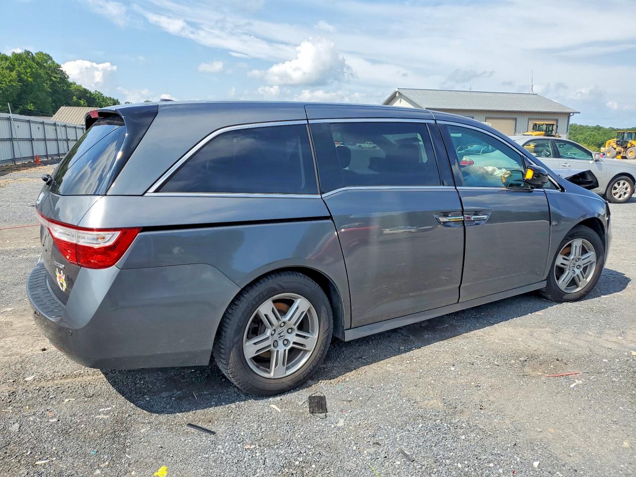 2013 Honda Odyssey Touring Gray vin: 5FNRL5H97DB029968