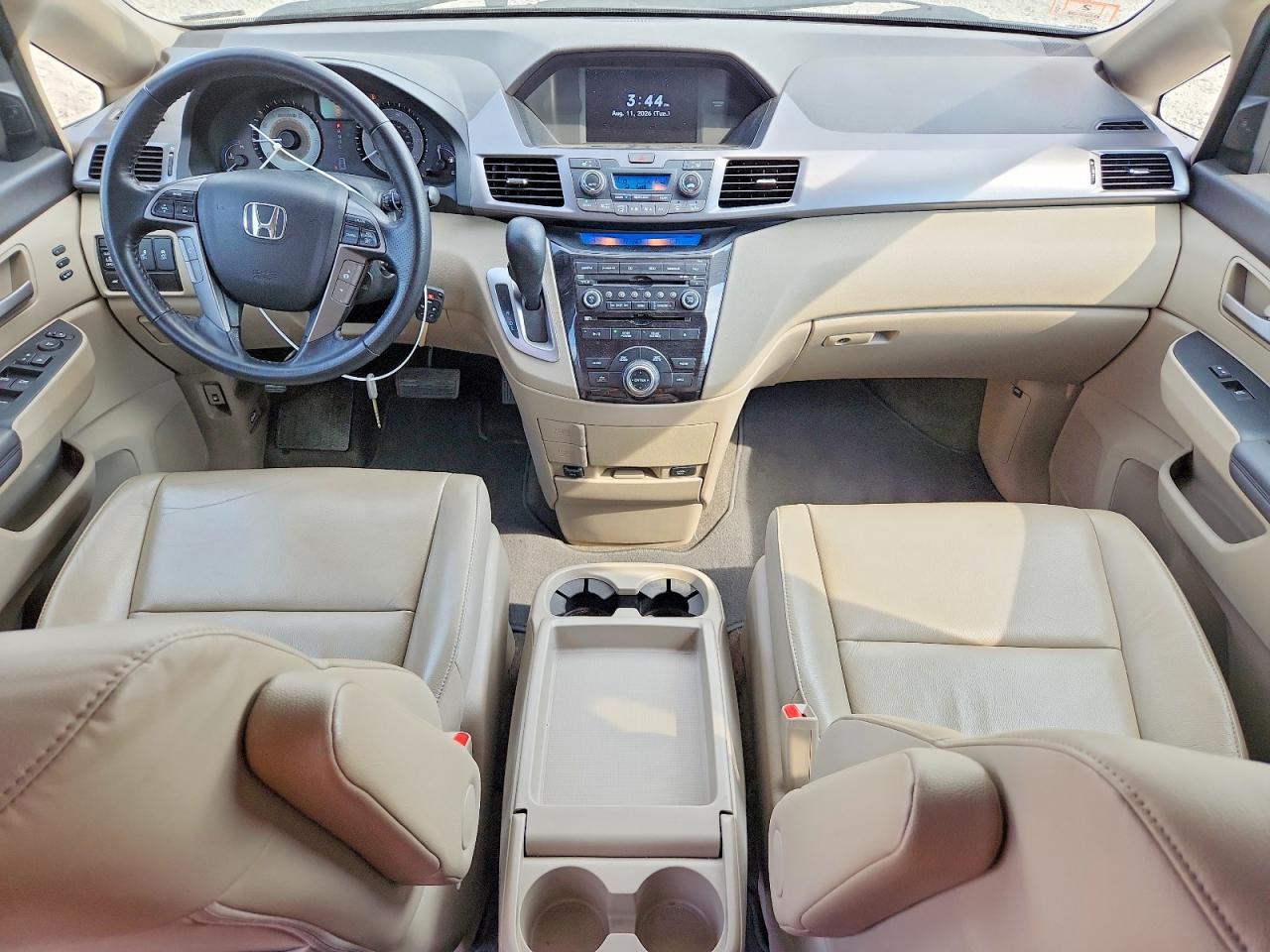 2013 Honda Odyssey Touring White vin: 5FNRL5H97DB040596