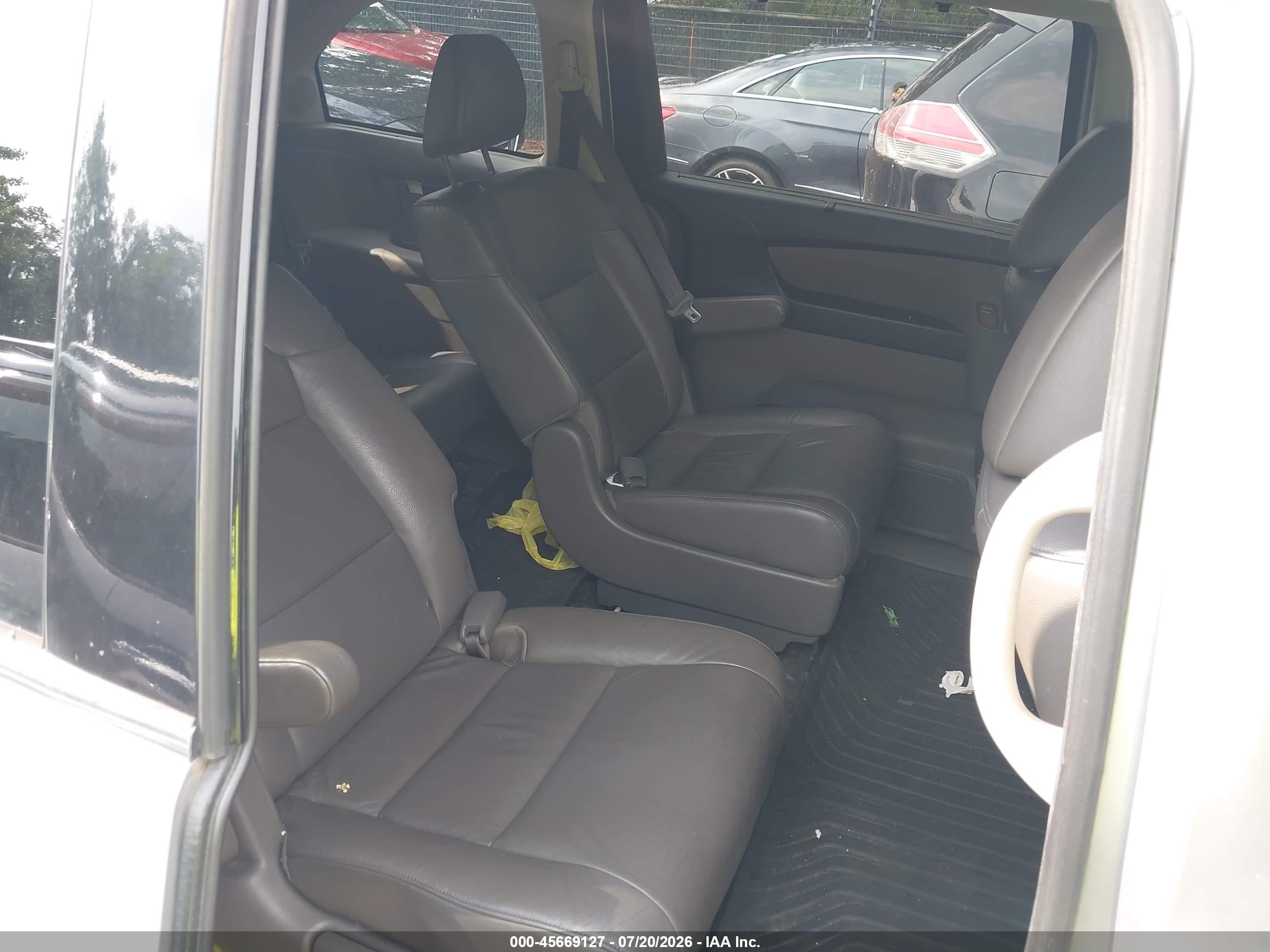 2013 Honda Odyssey Touring/touring Elite Silver vin: 5FNRL5H97DB043644