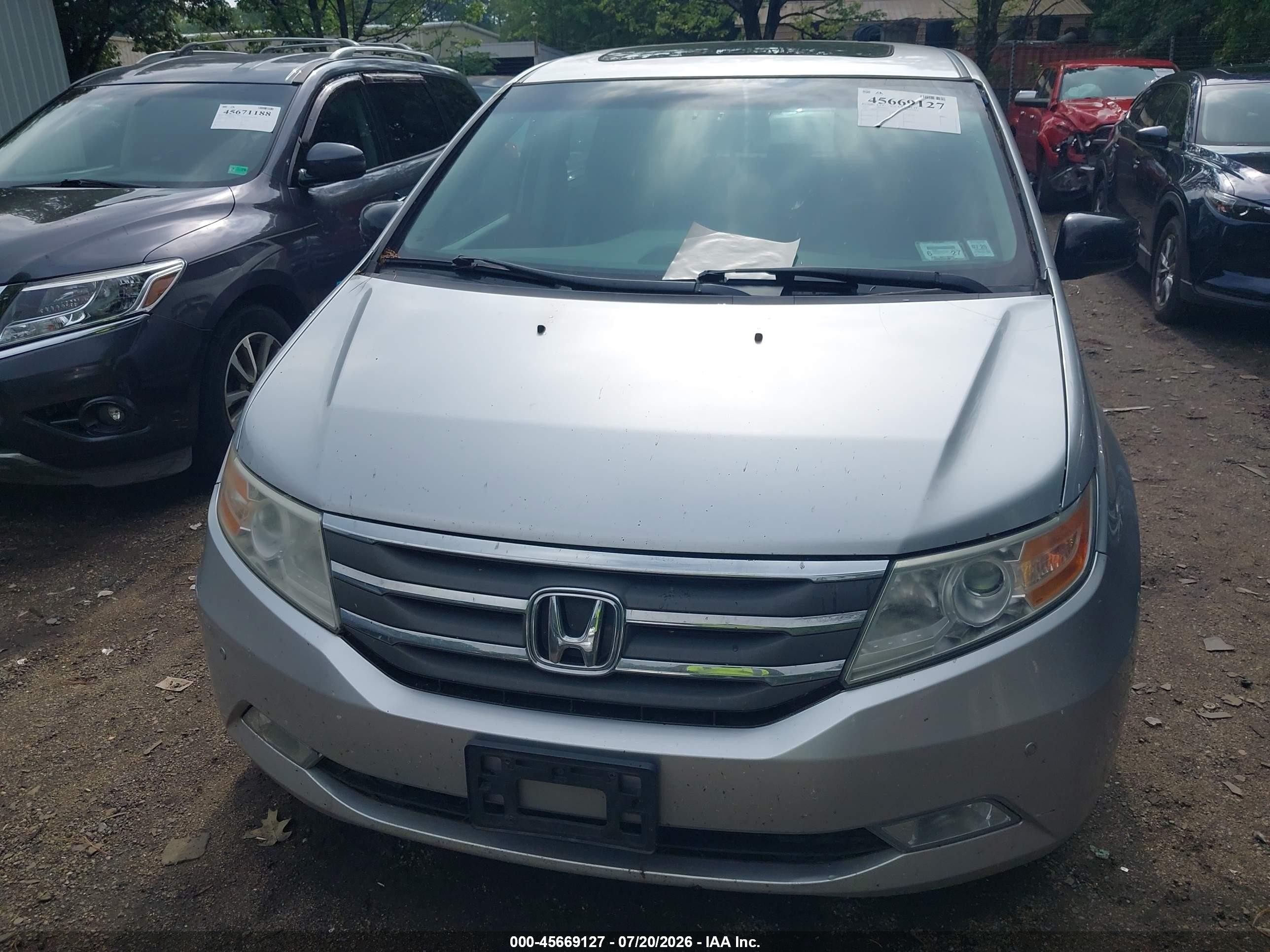 2013 Honda Odyssey Touring/touring Elite Silver vin: 5FNRL5H97DB043644