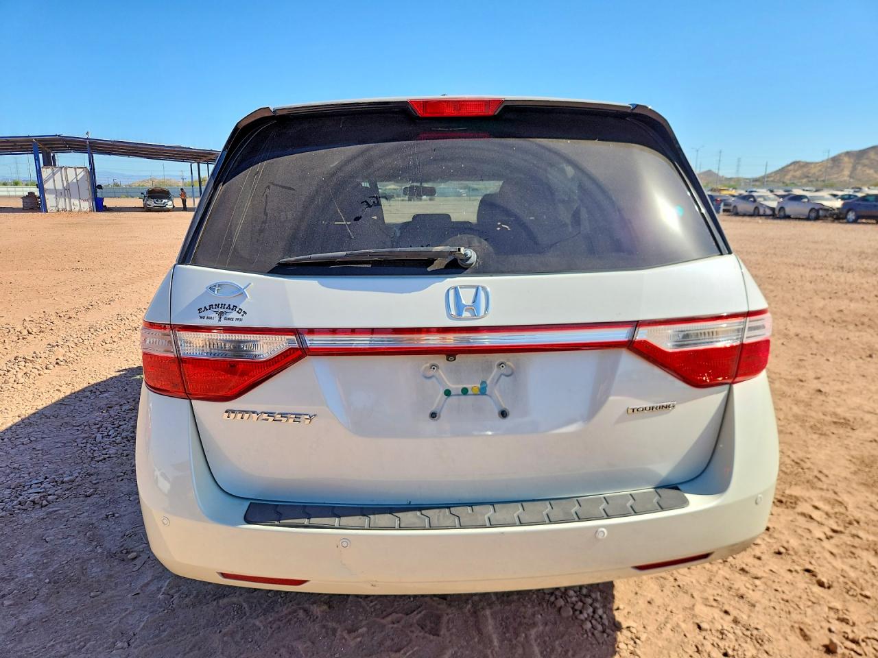 2013 Honda Odyssey Touring White vin: 5FNRL5H97DB073632