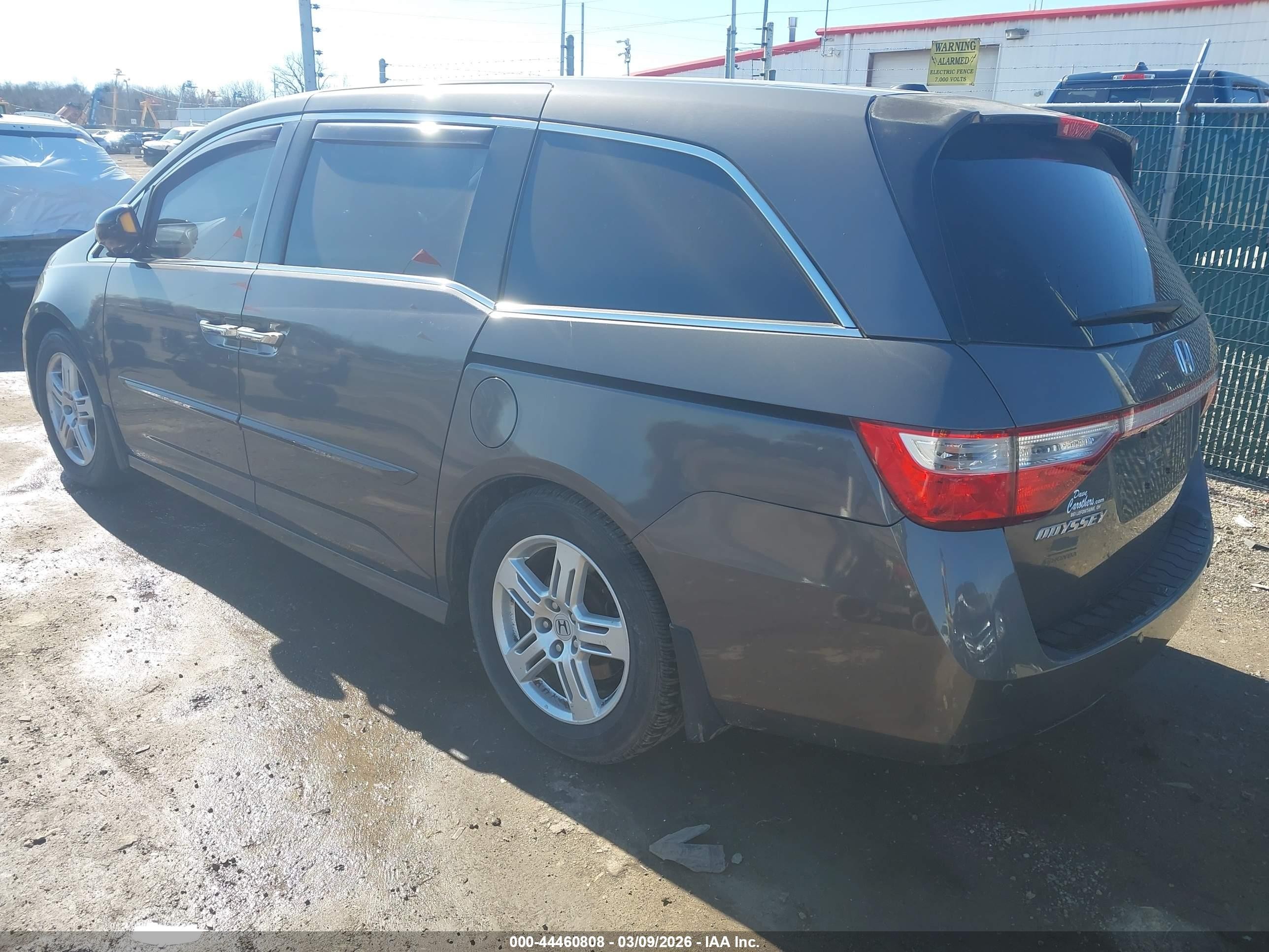 2013 Honda Odyssey Touring/touring Elite Gray vin: 5FNRL5H97DB078619