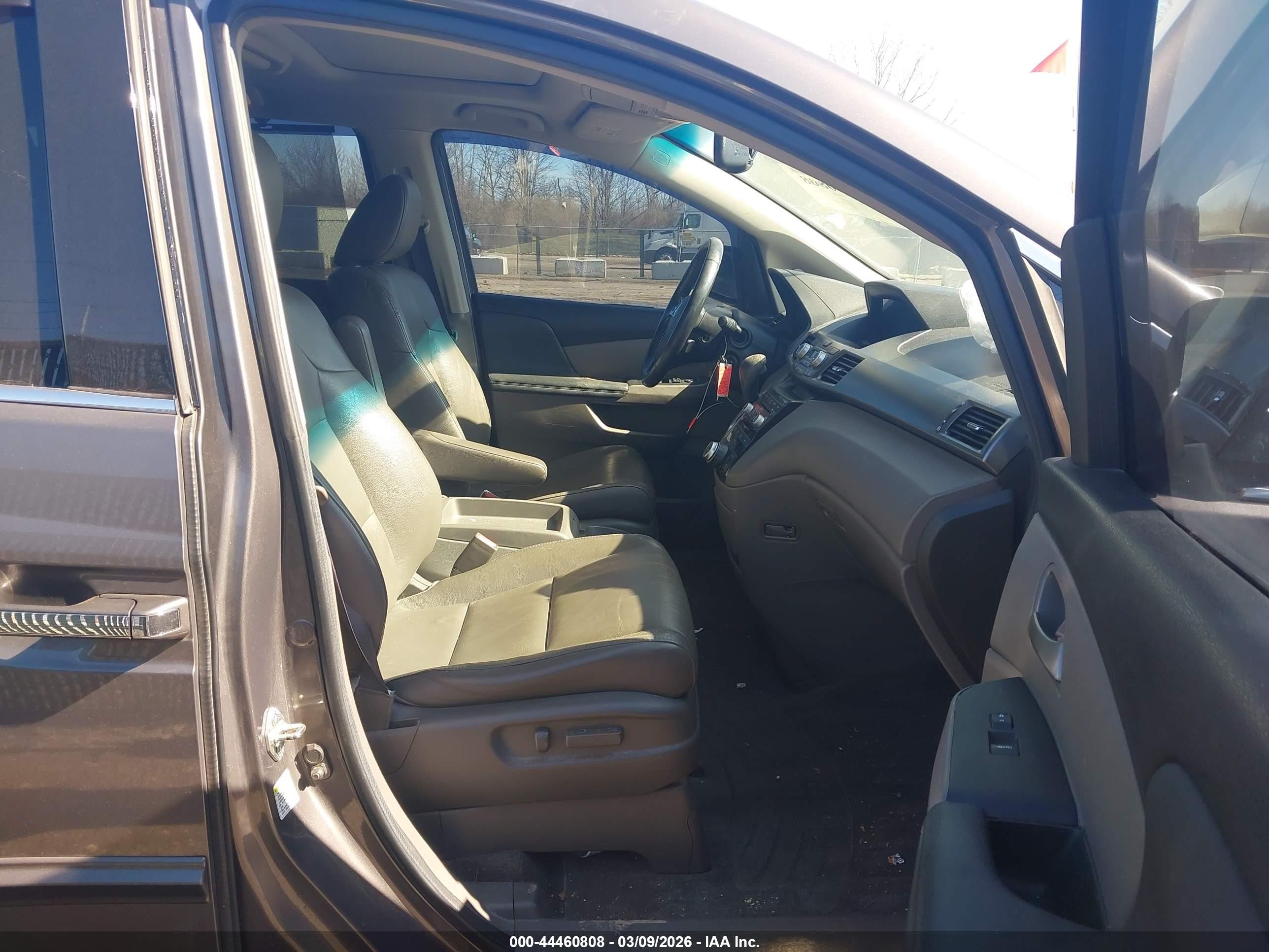 2013 Honda Odyssey Touring/touring Elite Gray vin: 5FNRL5H97DB078619