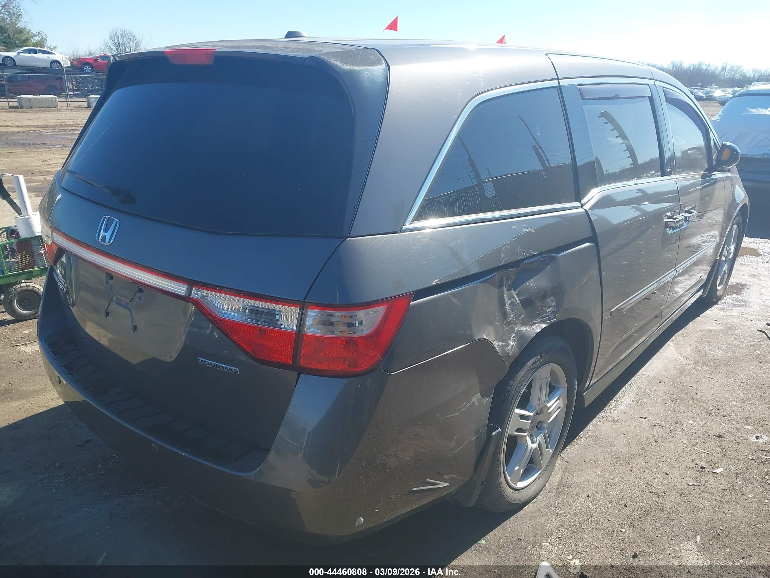 2013 Honda Odyssey Touring/touring Elite Gray vin: 5FNRL5H97DB078619
