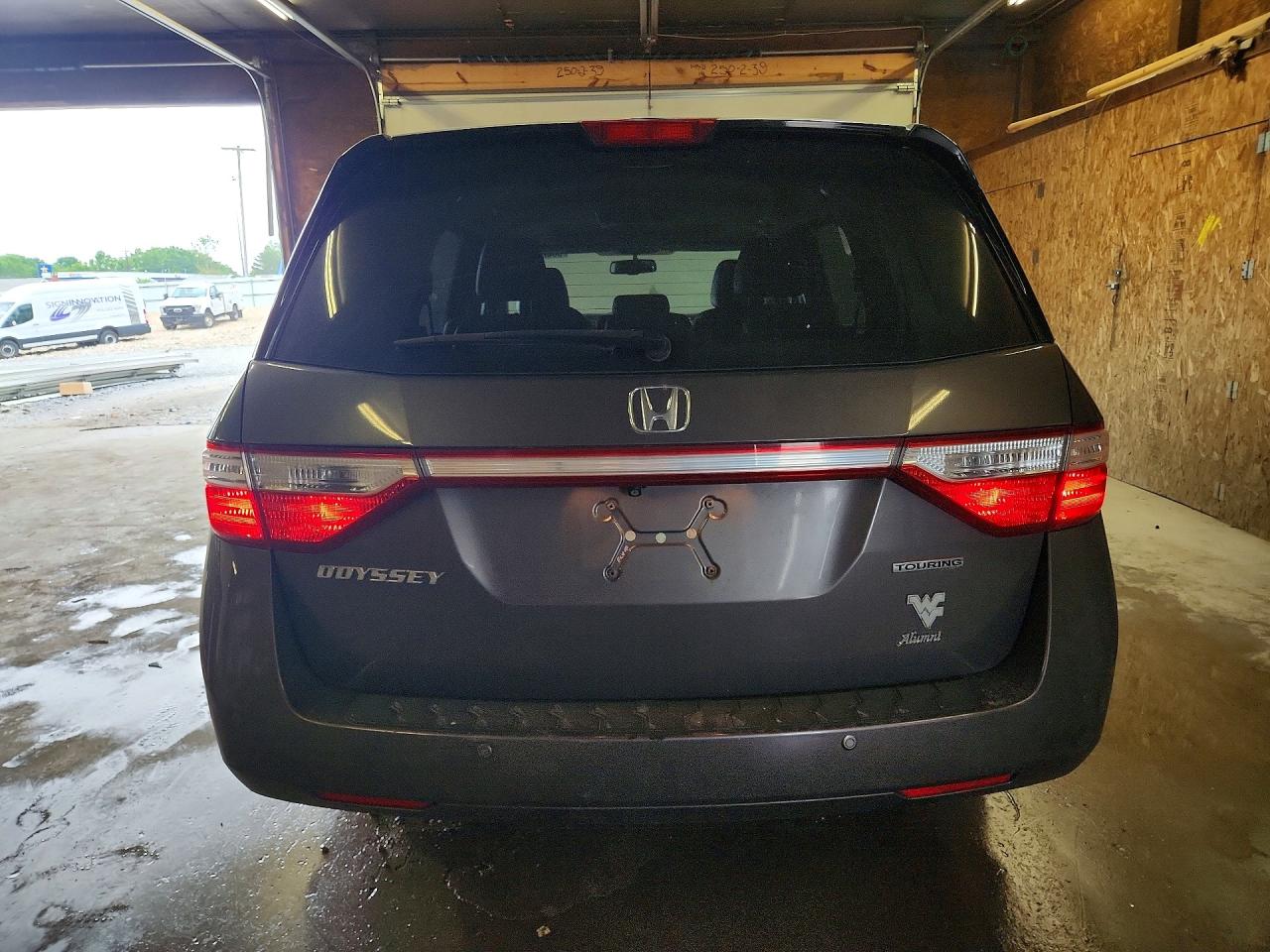 2013 Honda Odyssey Touring Gray vin: 5FNRL5H97DB078622