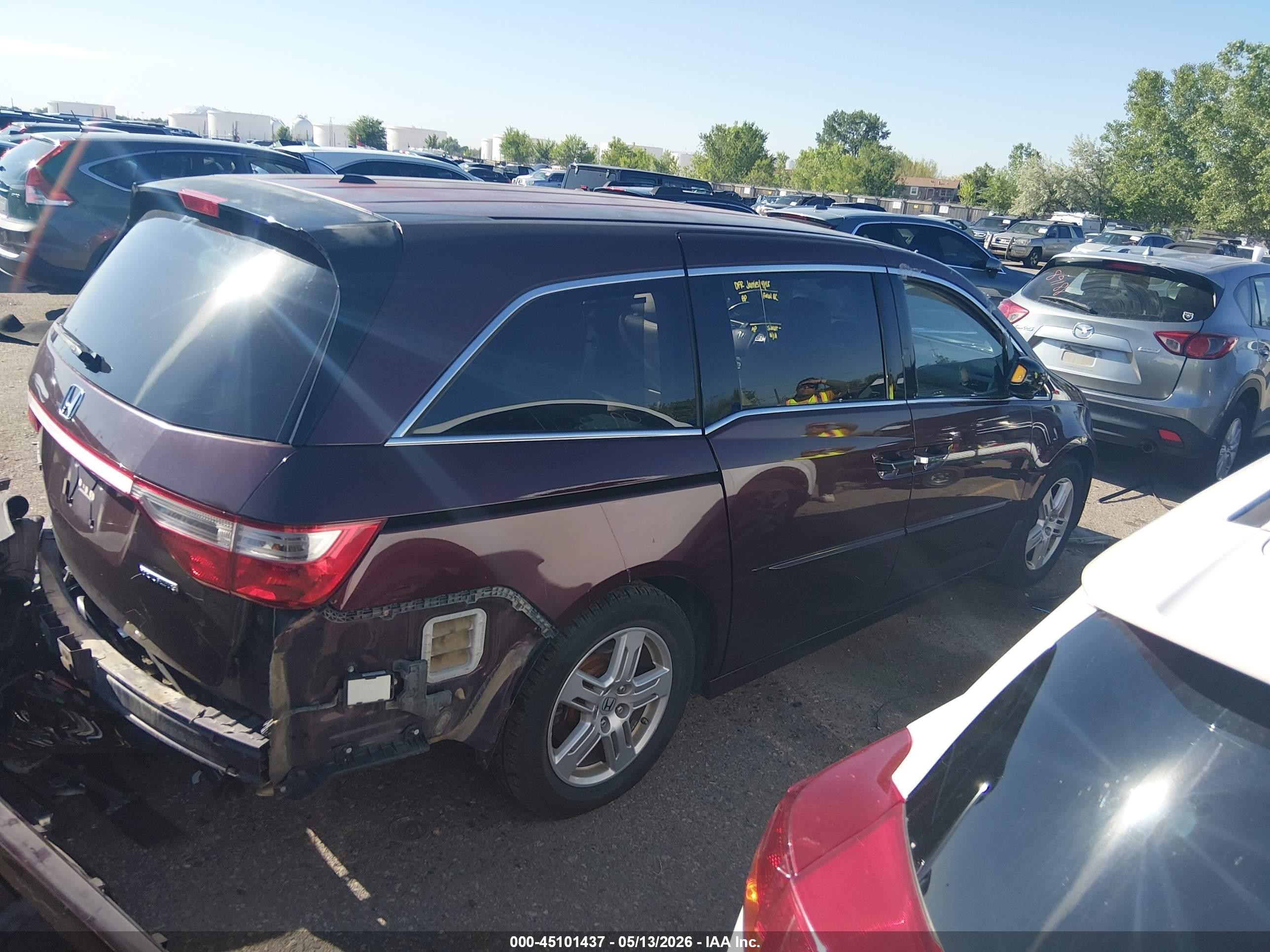 2013 Honda Odyssey Touring/touring Elite Maroon vin: 5FNRL5H97DB079530