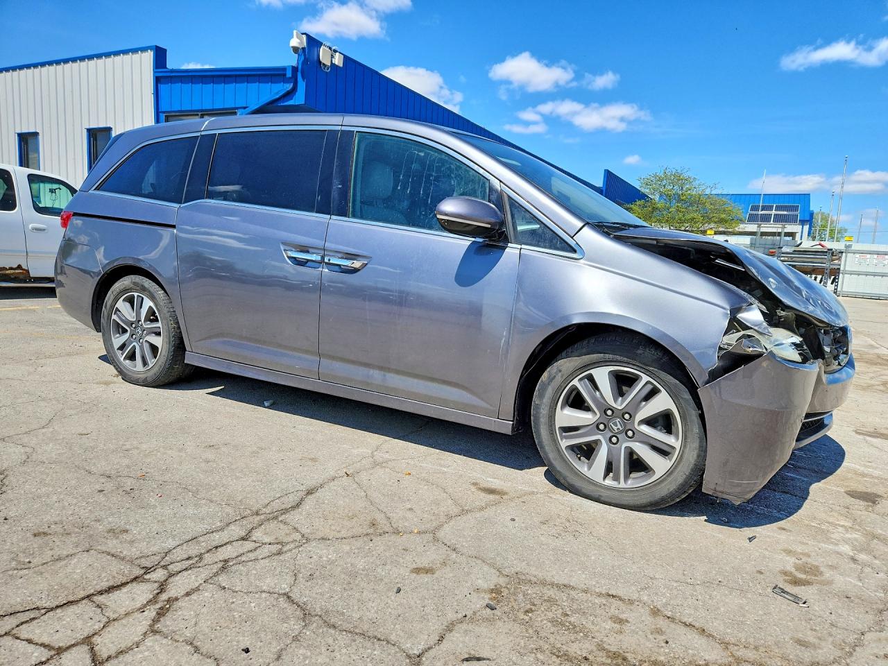 2014 Honda Odyssey Touring Gray vin: 5FNRL5H97EB041894