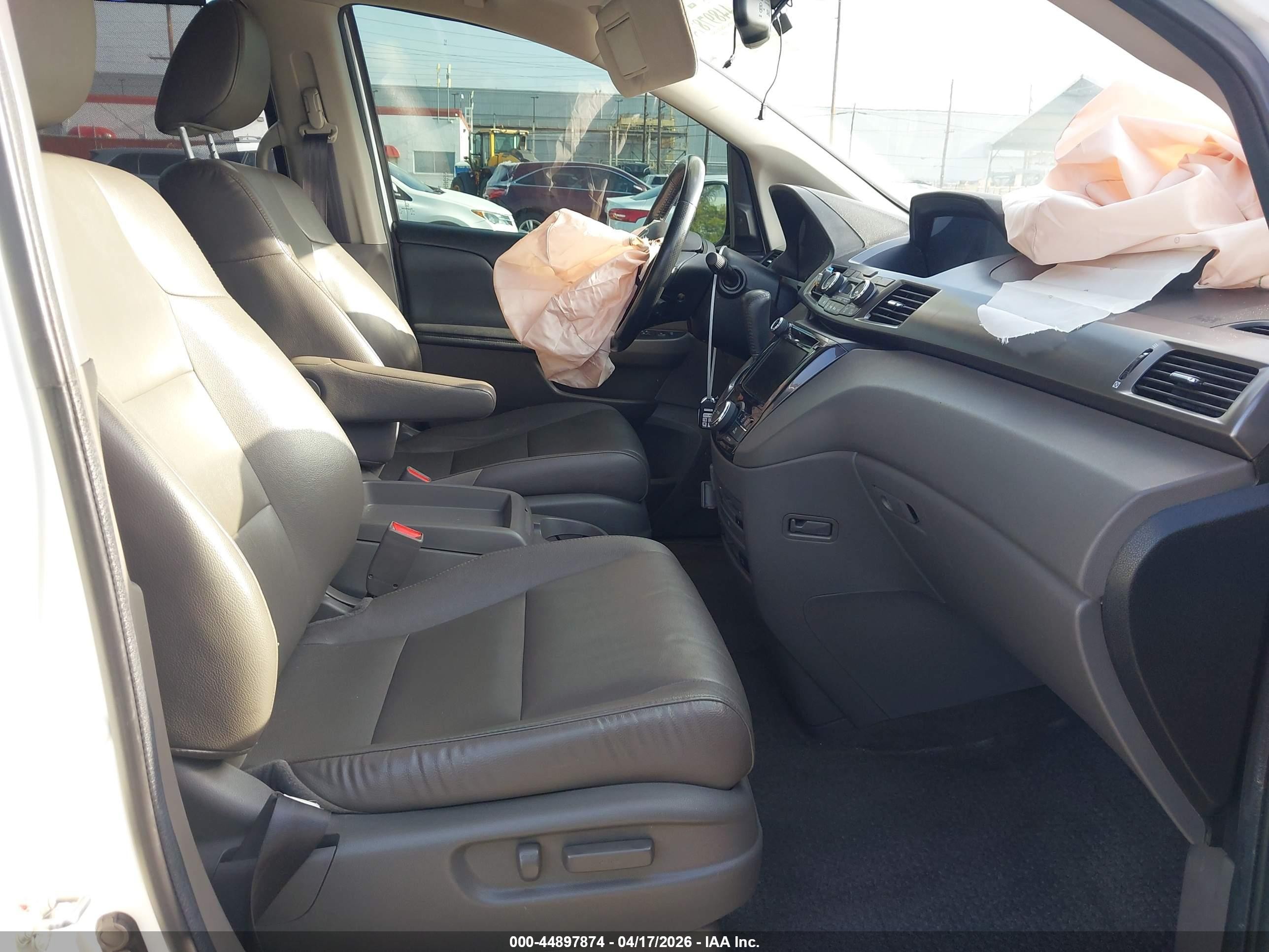 2014 Honda Odyssey Touring/touring Elite White vin: 5FNRL5H97EB093042