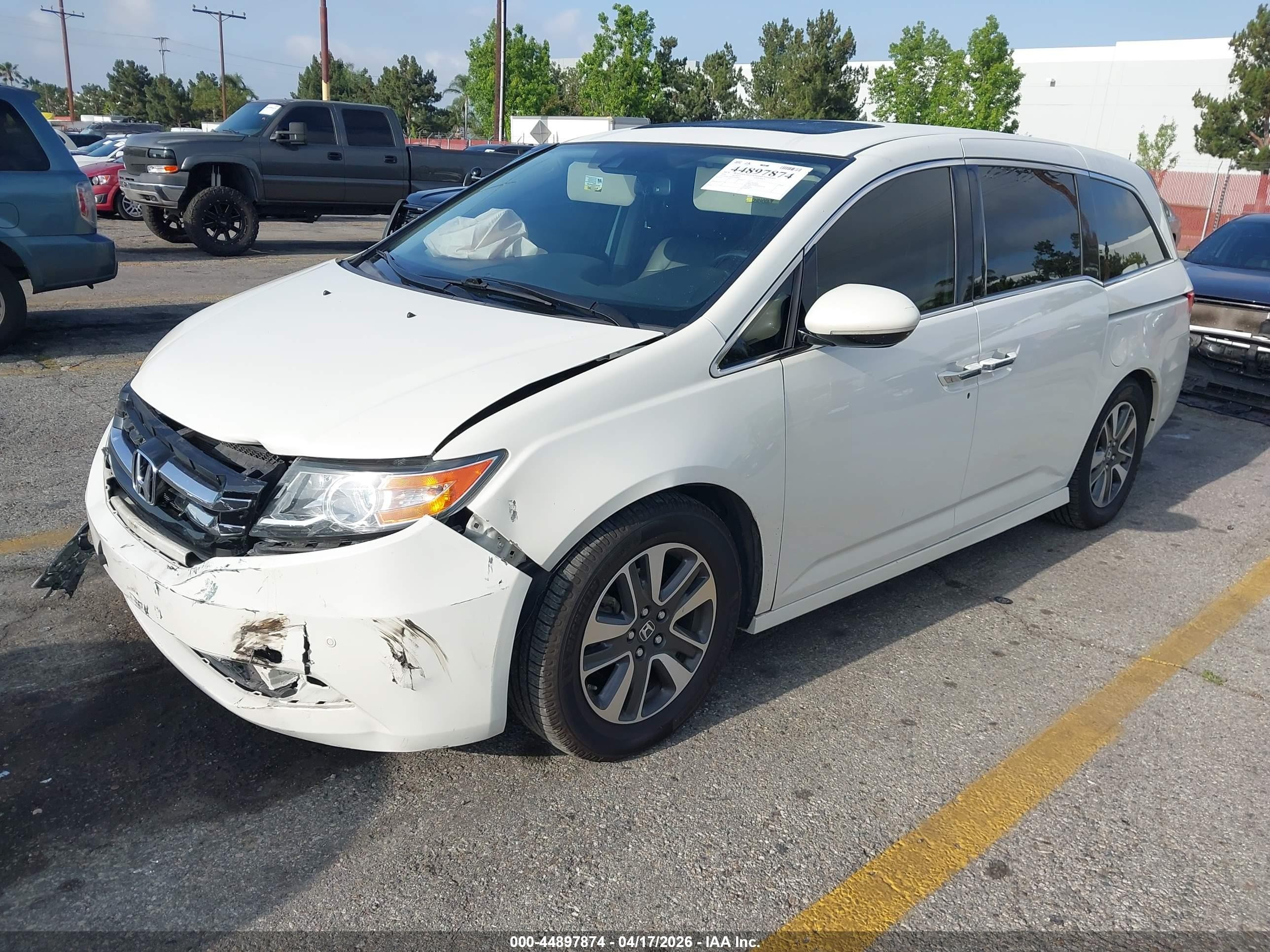 2014 Honda Odyssey Touring/touring Elite White vin: 5FNRL5H97EB093042