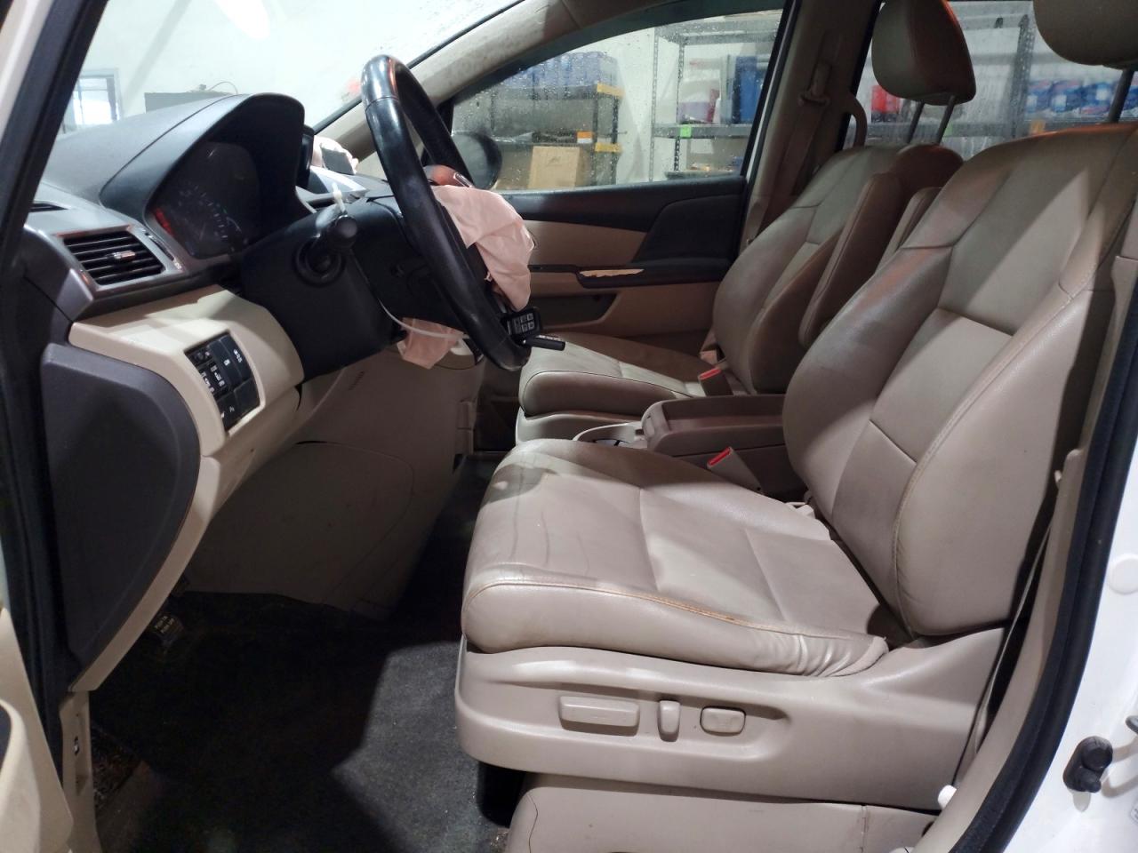 2014 Honda Odyssey Touring/touring Elite White vin: 5FNRL5H97EB093915