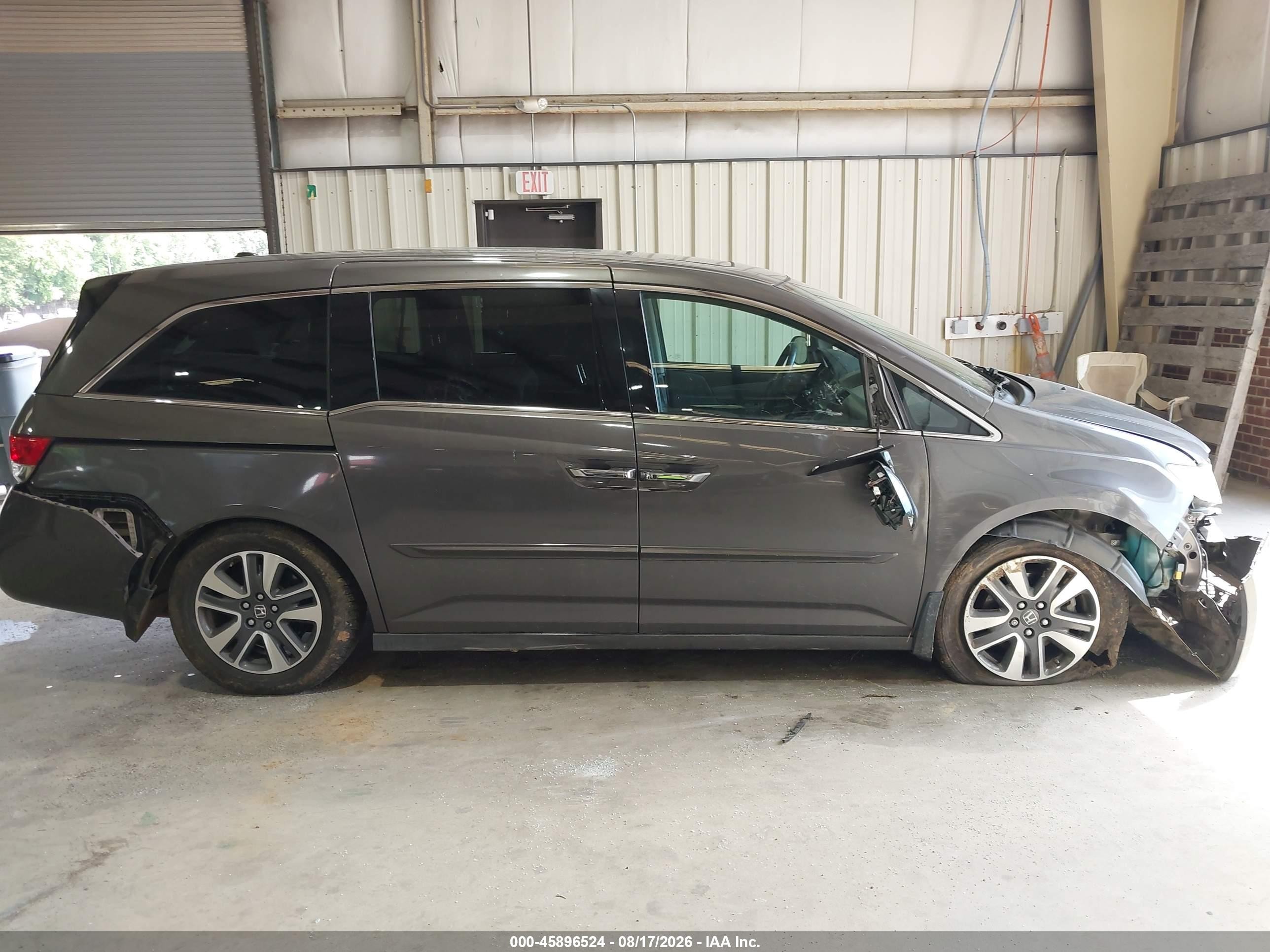 2015 Honda Odyssey Touring/touring Elite Gray vin: 5FNRL5H97FB015877
