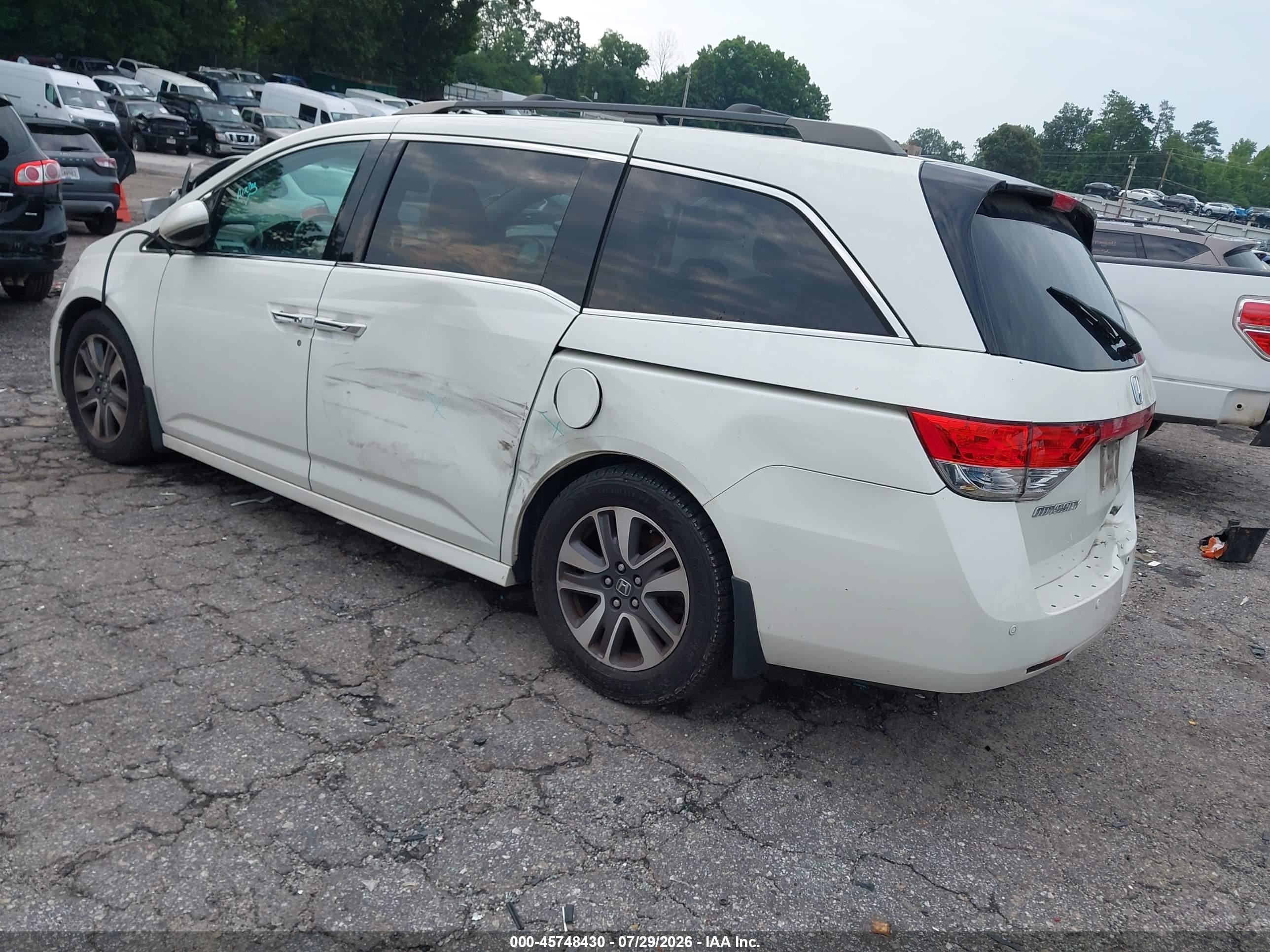 2015 Honda Odyssey Touring/touring Elite White vin: 5FNRL5H97FB024997