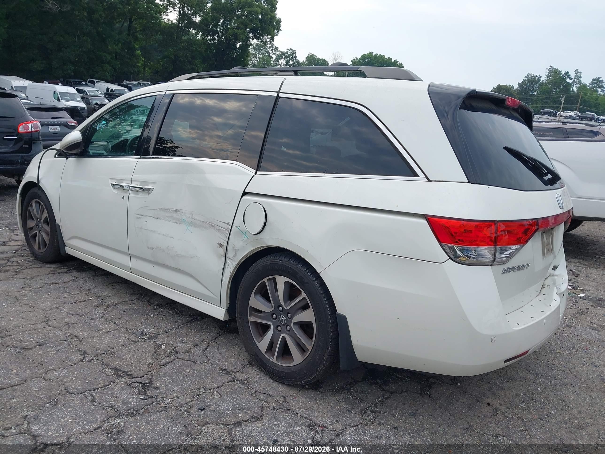 2015 Honda Odyssey Touring/touring Elite White vin: 5FNRL5H97FB024997