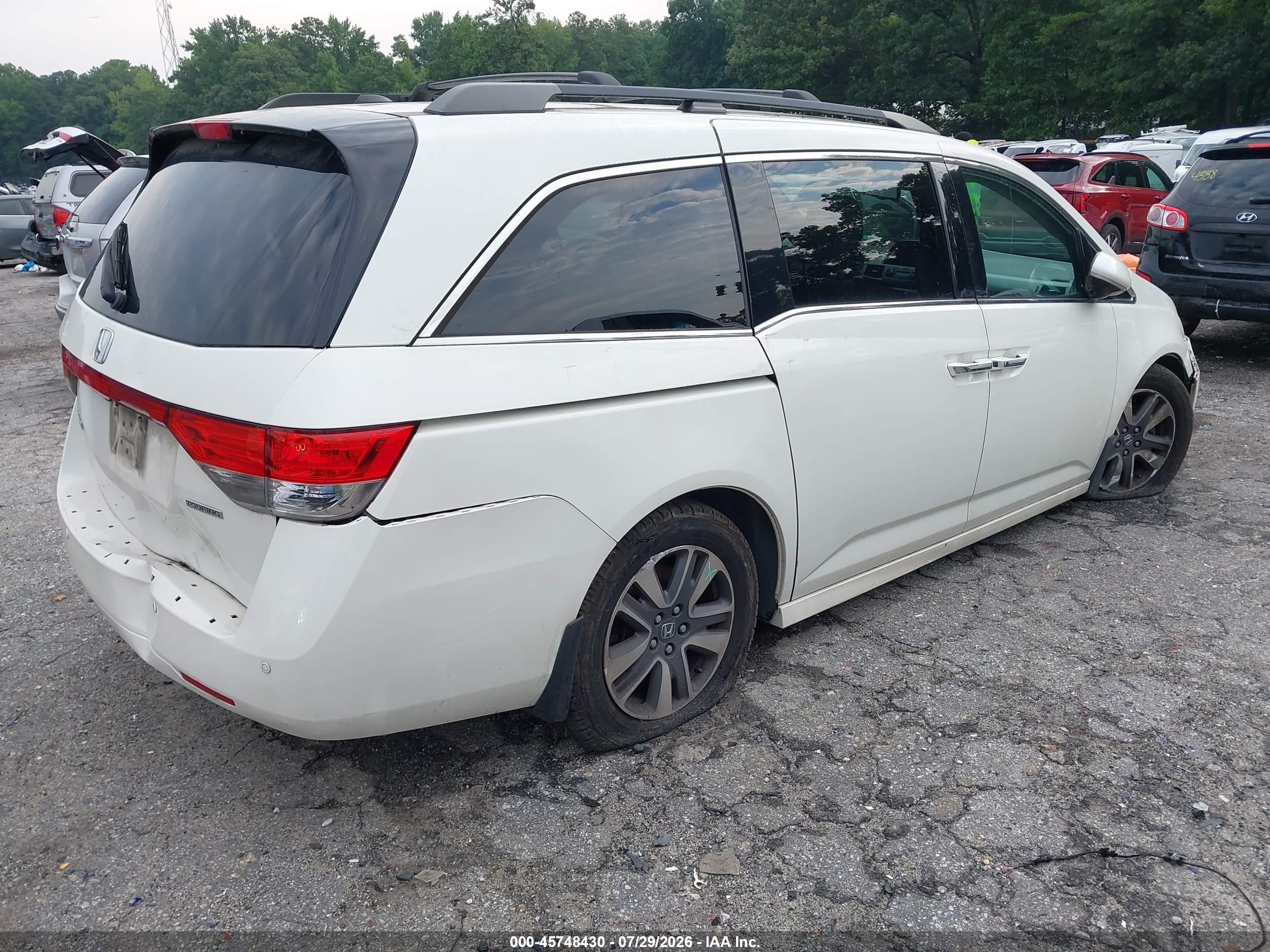2015 Honda Odyssey Touring/touring Elite White vin: 5FNRL5H97FB024997