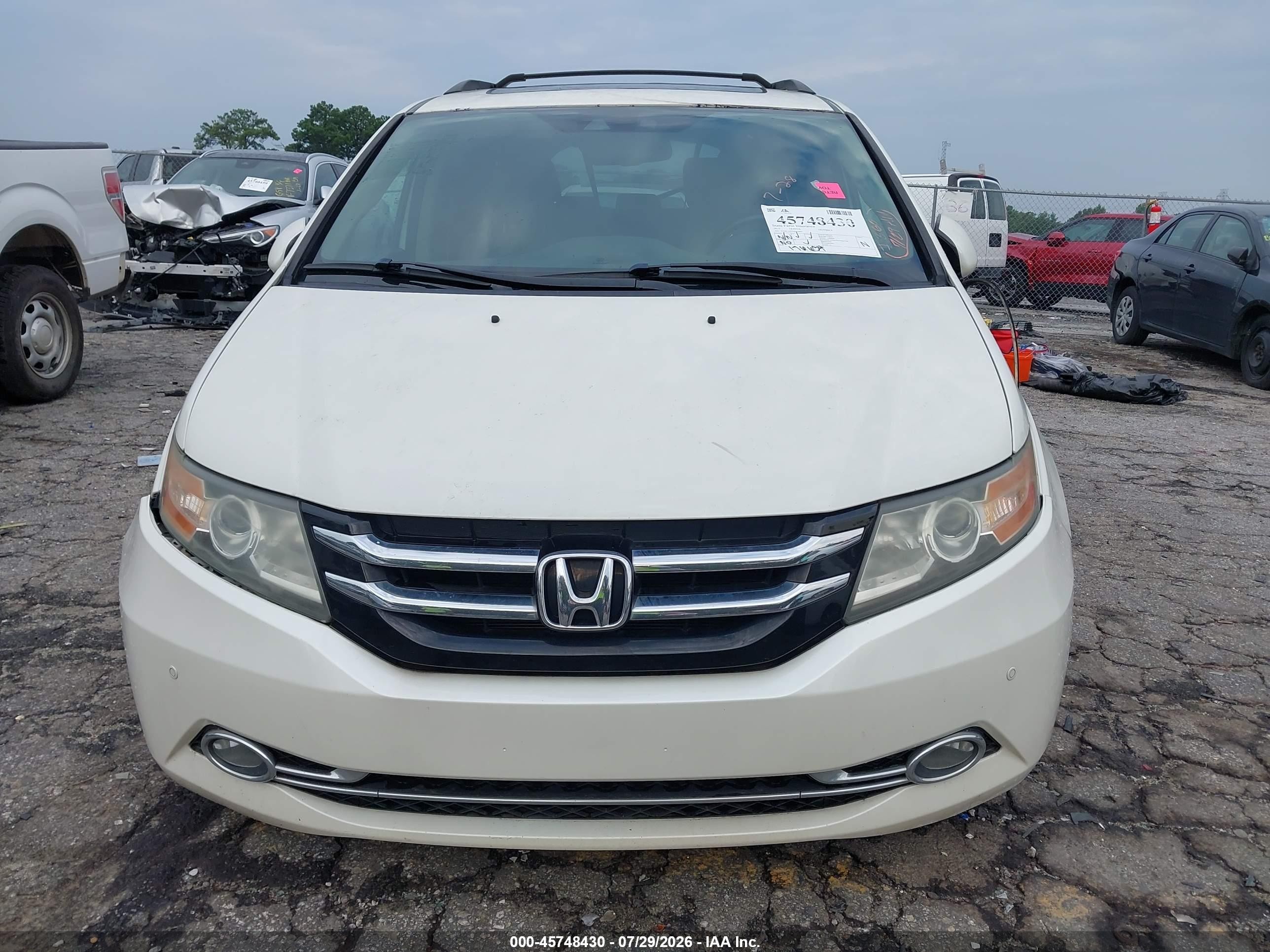 2015 Honda Odyssey Touring/touring Elite White vin: 5FNRL5H97FB024997