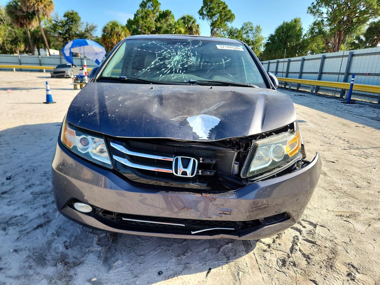 2015 Honda Odyssey Touring Gray vin: 5FNRL5H97FB070152