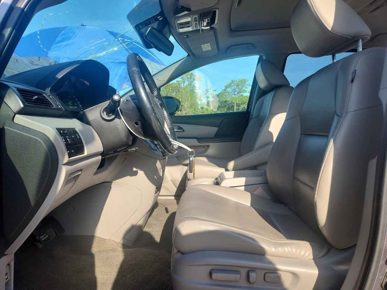 2015 Honda Odyssey Touring Gray vin: 5FNRL5H97FB070152
