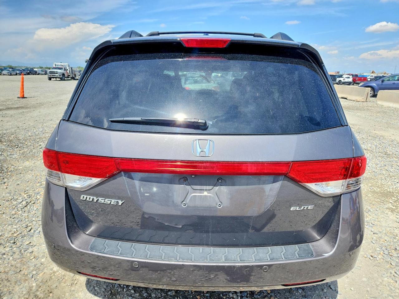 2015 Honda Odyssey Touring Gray vin: 5FNRL5H97FB090773