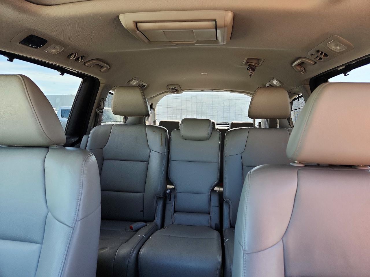 2015 Honda Odyssey Touring Gray vin: 5FNRL5H97FB093513