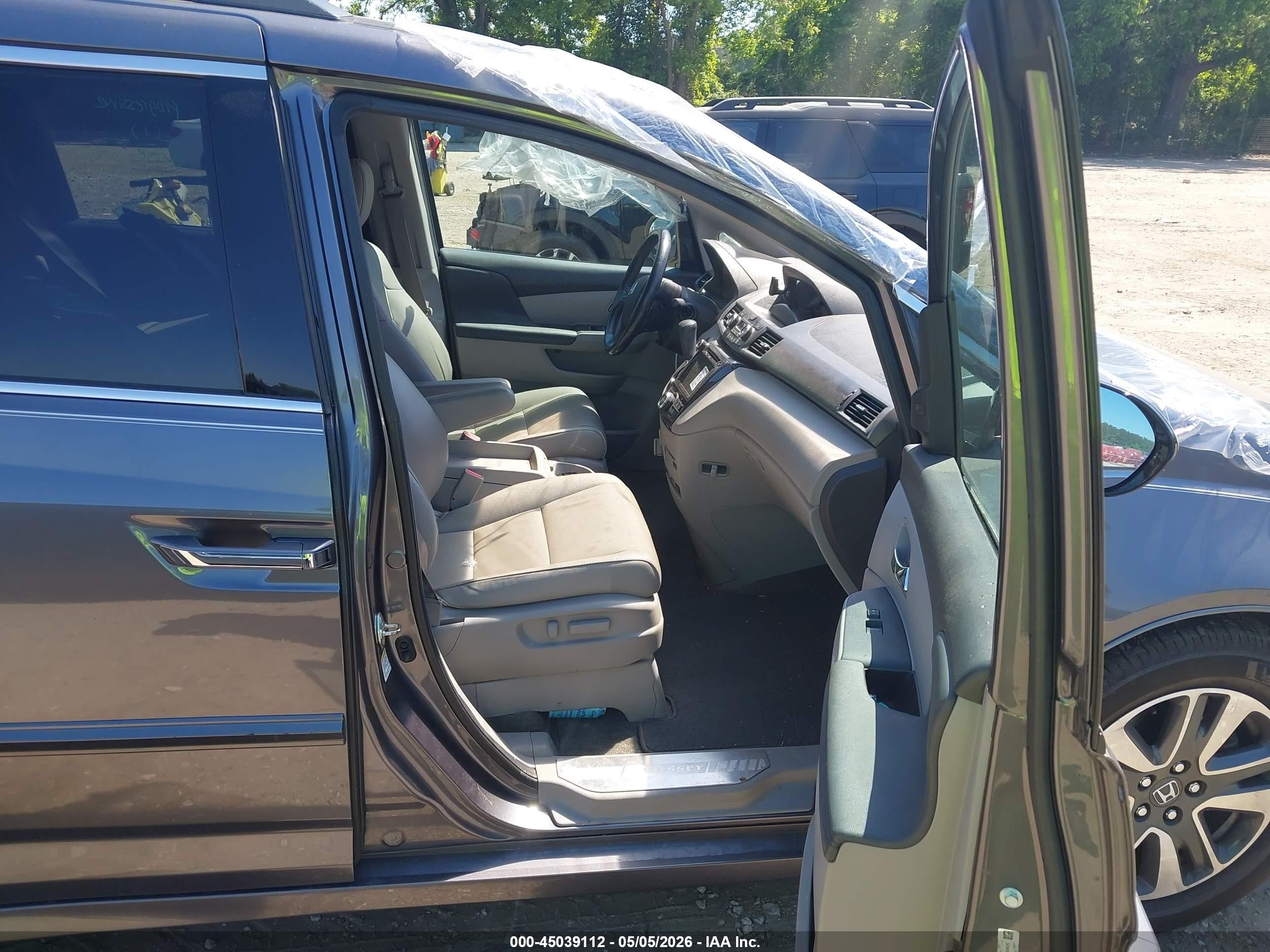 2015 Honda Odyssey Touring/touring Elite Gray vin: 5FNRL5H97FB096427