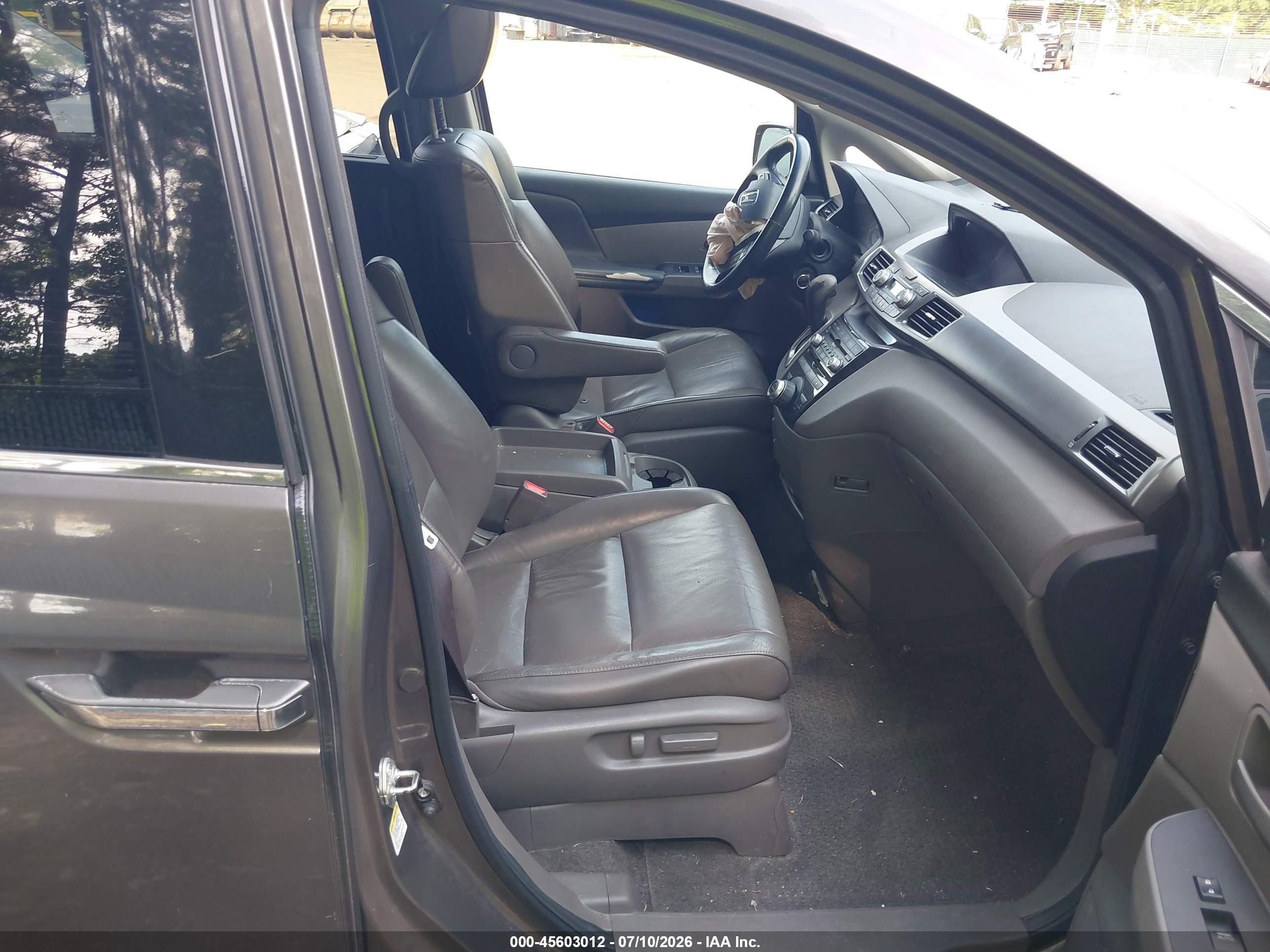 2011 Honda Odyssey Touring/touring Elite Gray vin: 5FNRL5H98BB008821