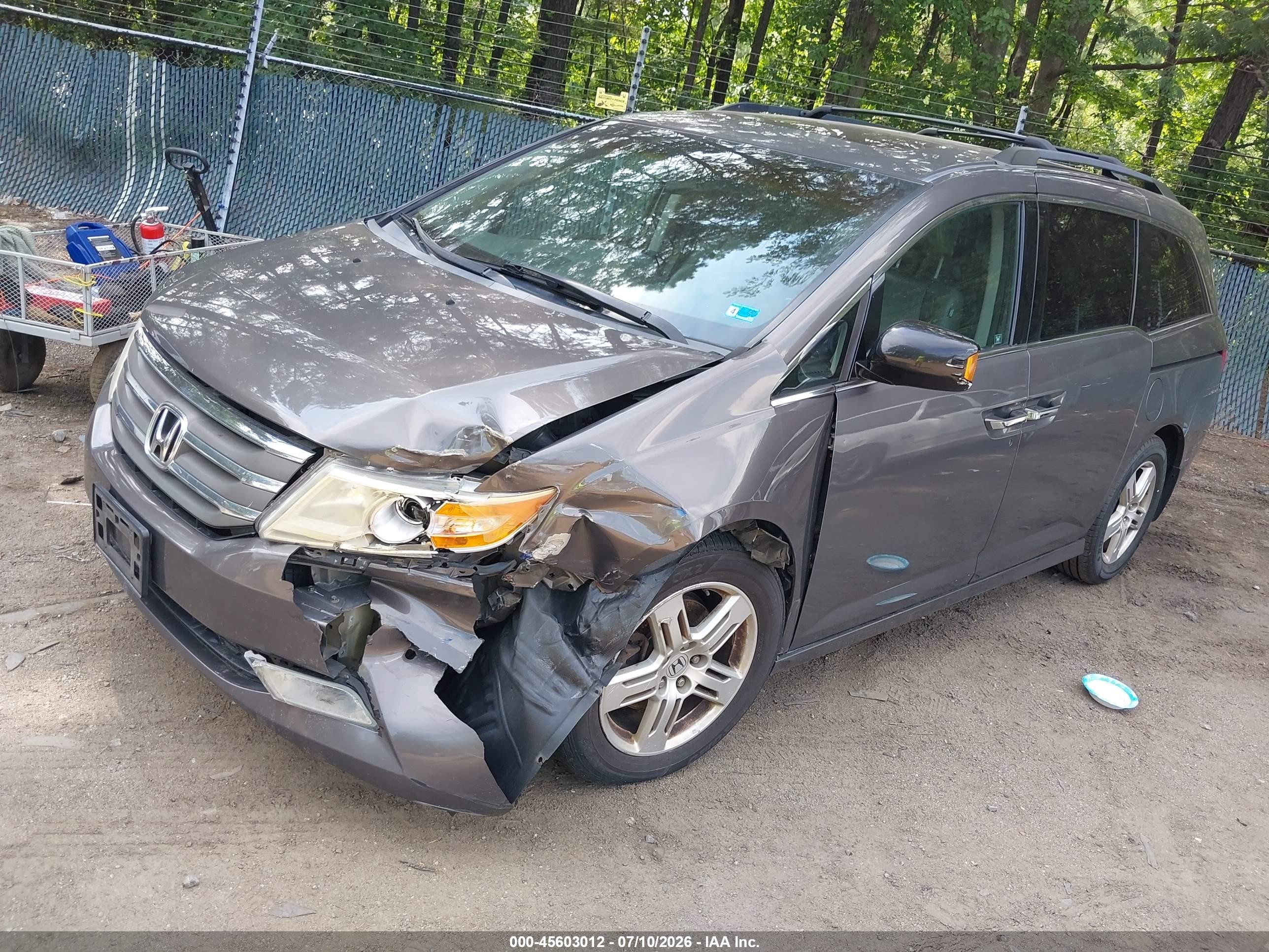 2011 Honda Odyssey Touring/touring Elite Gray vin: 5FNRL5H98BB008821
