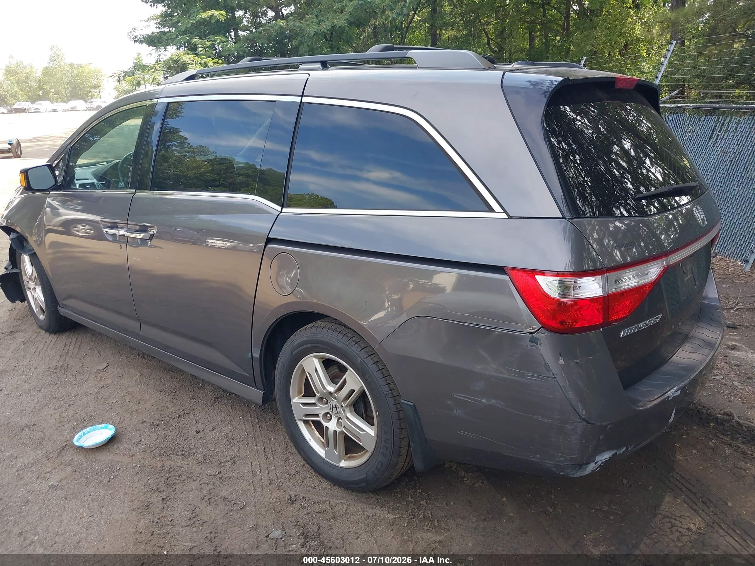 2011 Honda Odyssey Touring/touring Elite Gray vin: 5FNRL5H98BB008821