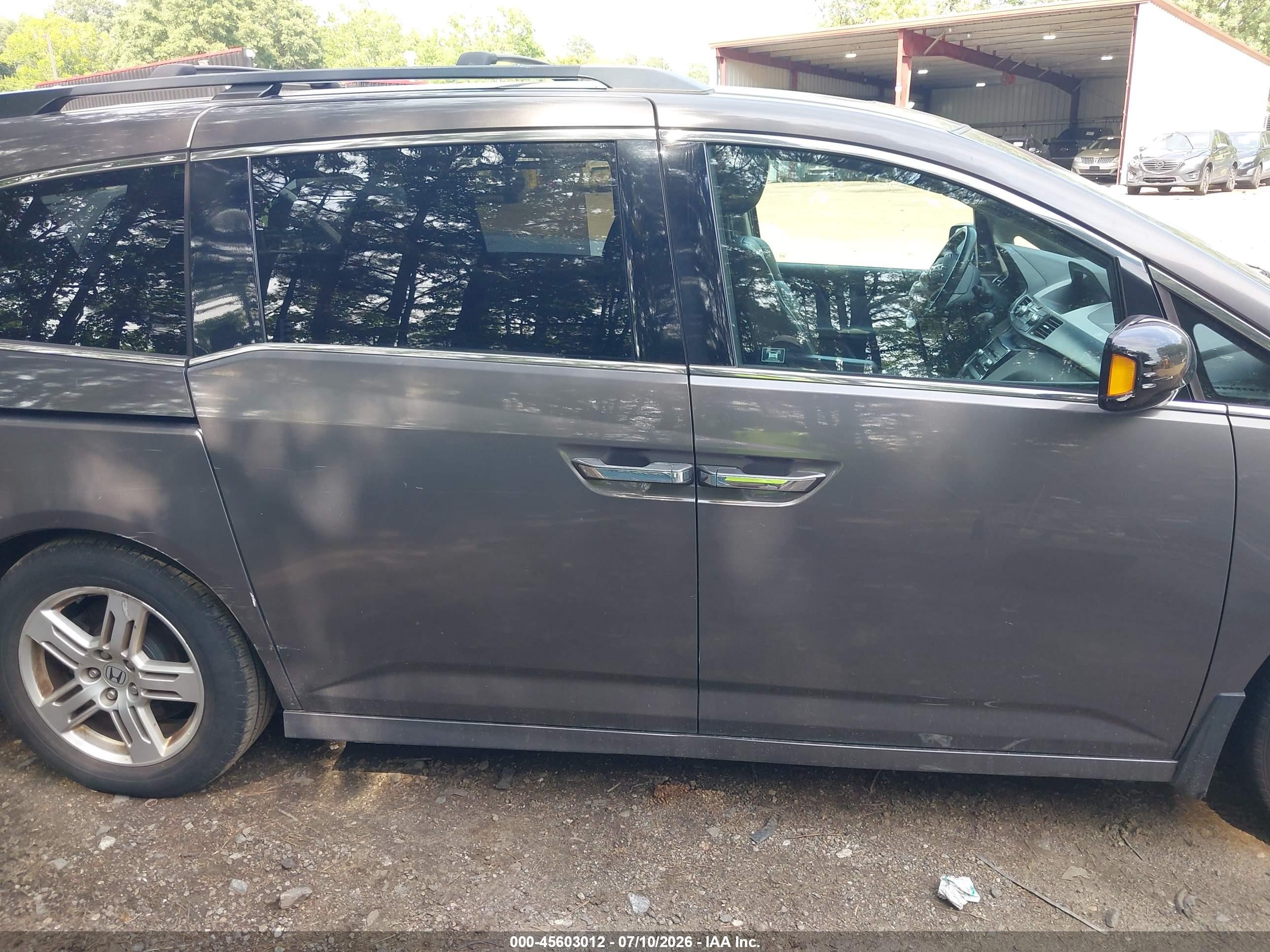 2011 Honda Odyssey Touring/touring Elite Gray vin: 5FNRL5H98BB008821