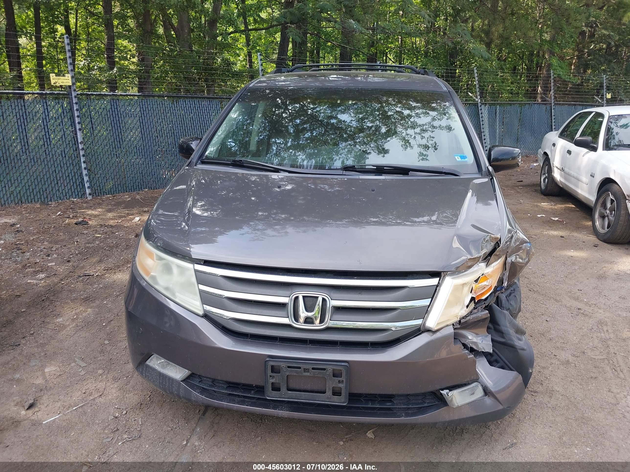 2011 Honda Odyssey Touring/touring Elite Gray vin: 5FNRL5H98BB008821
