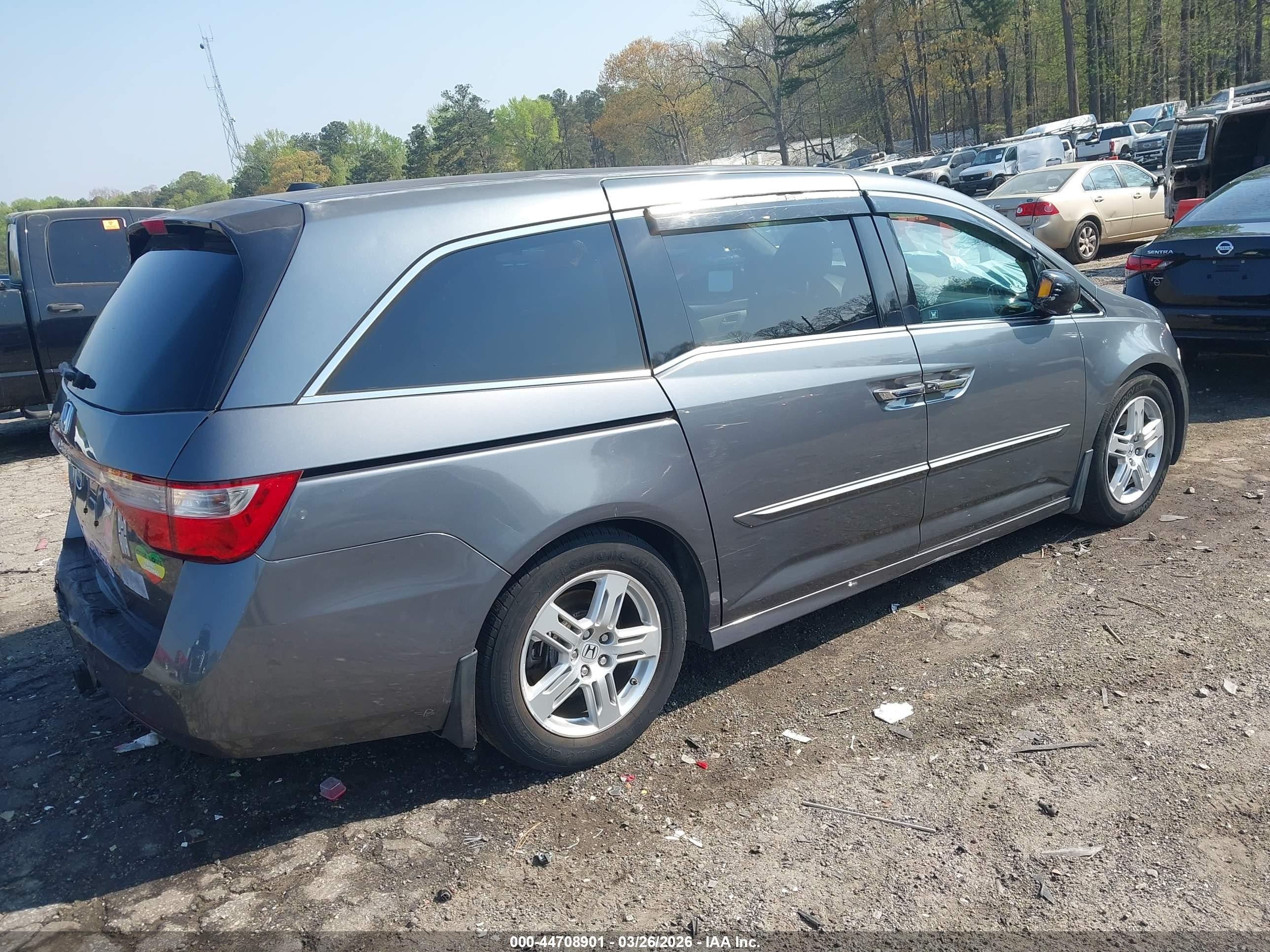 2011 Honda Odyssey Touring/touring Elite Gray vin: 5FNRL5H98BB036537