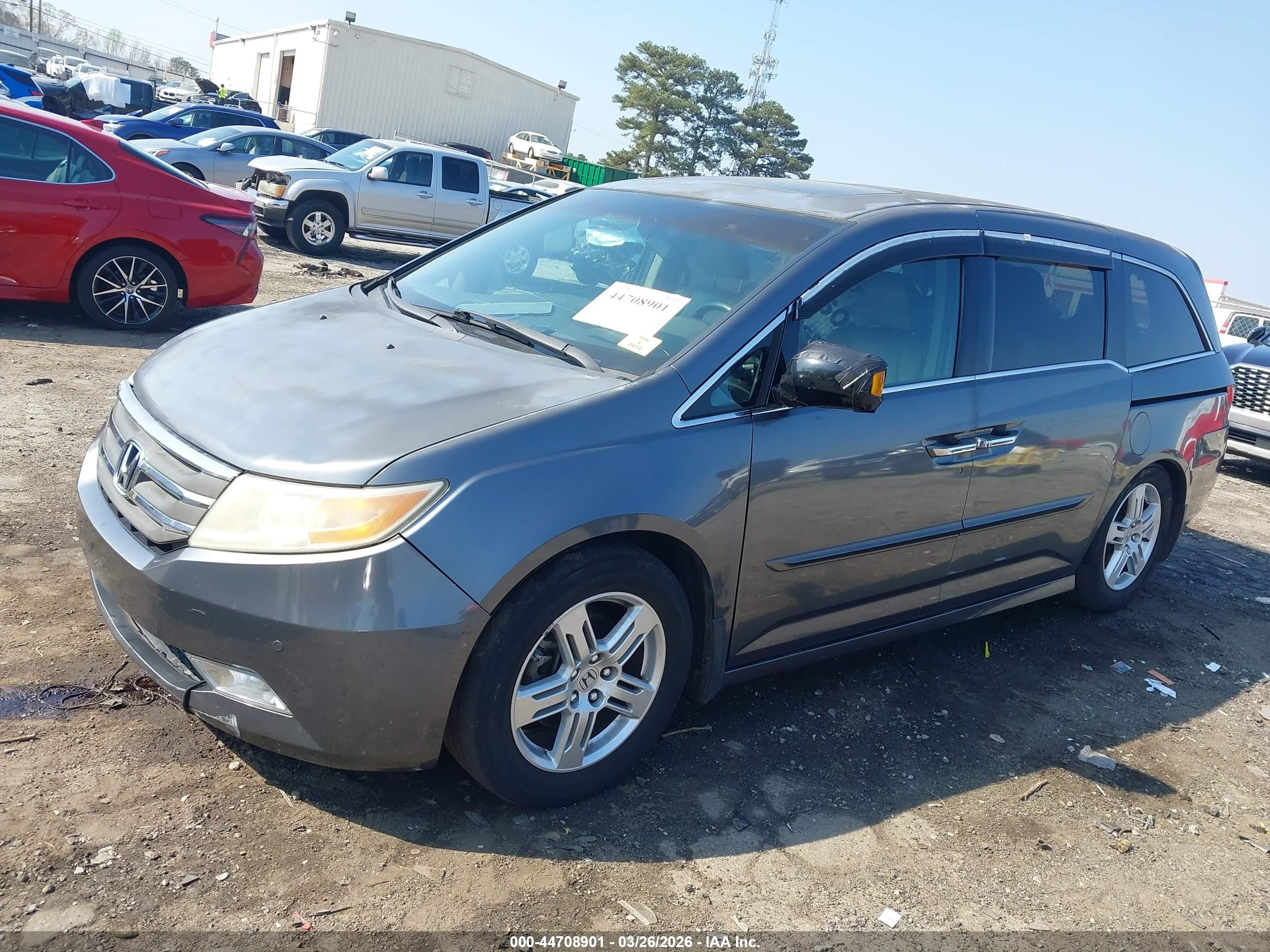 2011 Honda Odyssey Touring/touring Elite Gray vin: 5FNRL5H98BB036537