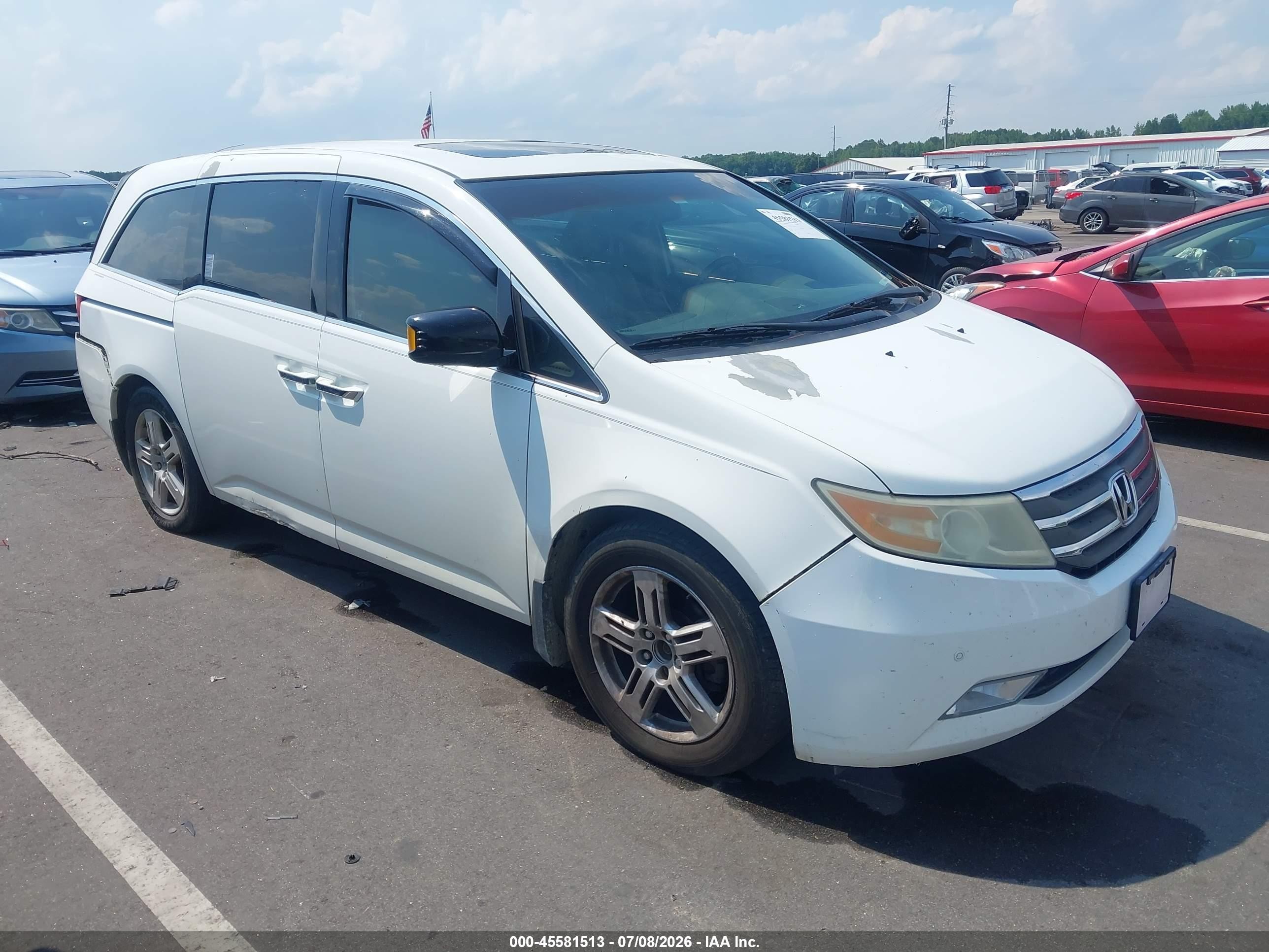 2011 Honda Odyssey Touring/touring Elite White vin: 5FNRL5H98BB038272