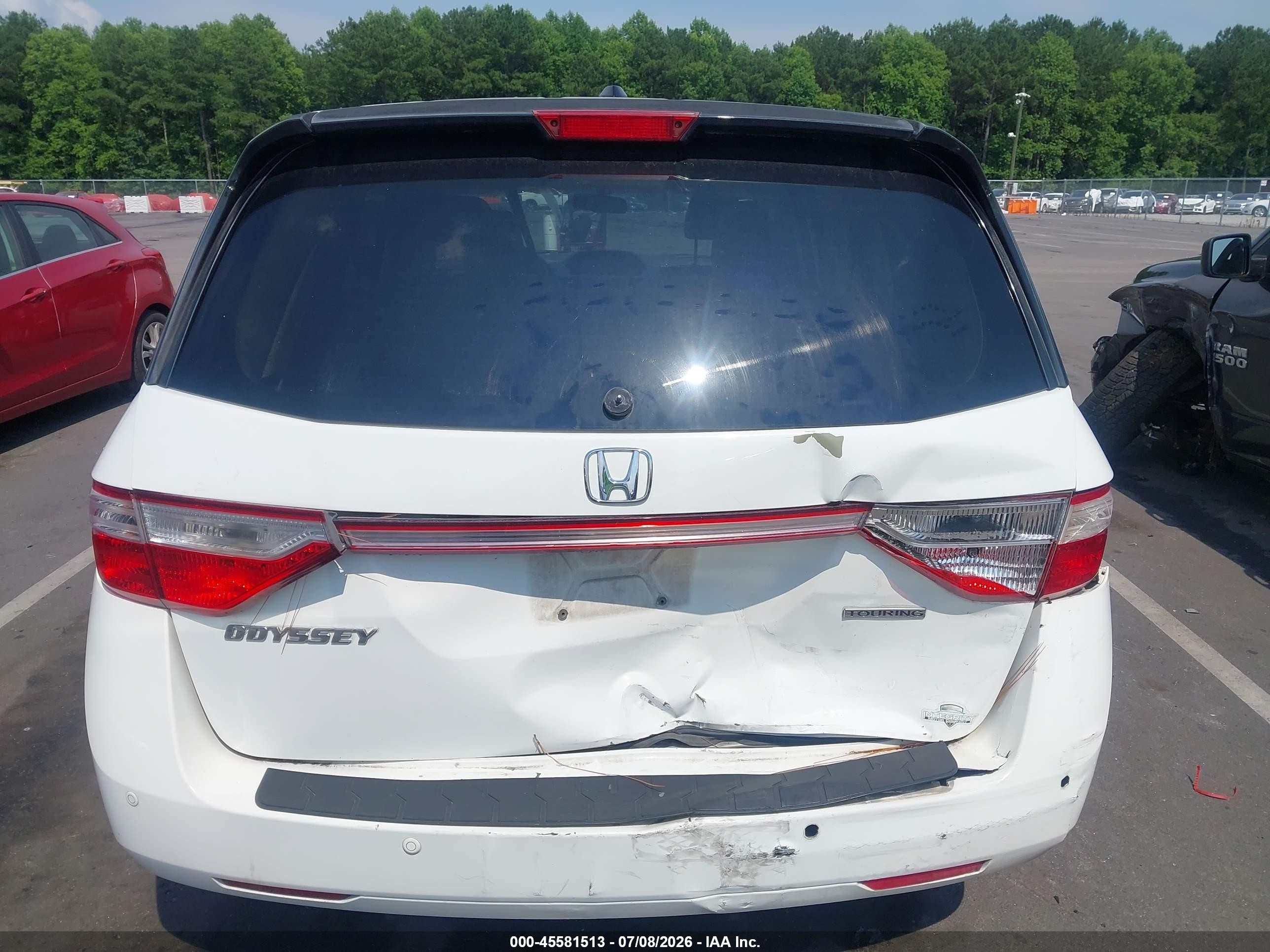 2011 Honda Odyssey Touring/touring Elite White vin: 5FNRL5H98BB038272