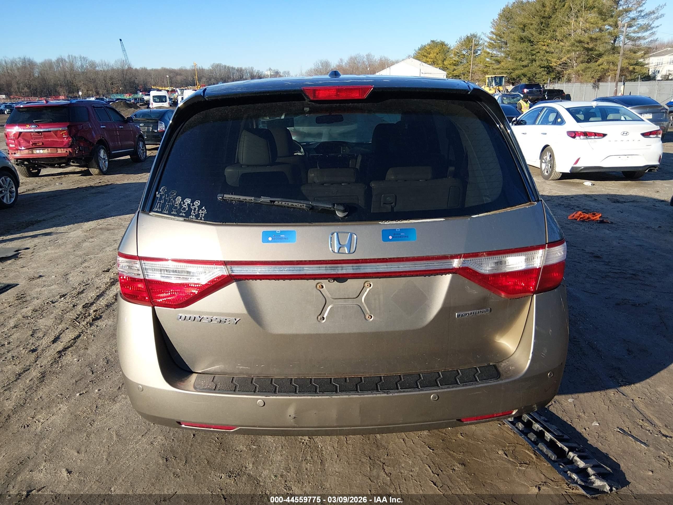 2011 Honda Odyssey Touring/touring Elite Brown vin: 5FNRL5H98BB038305