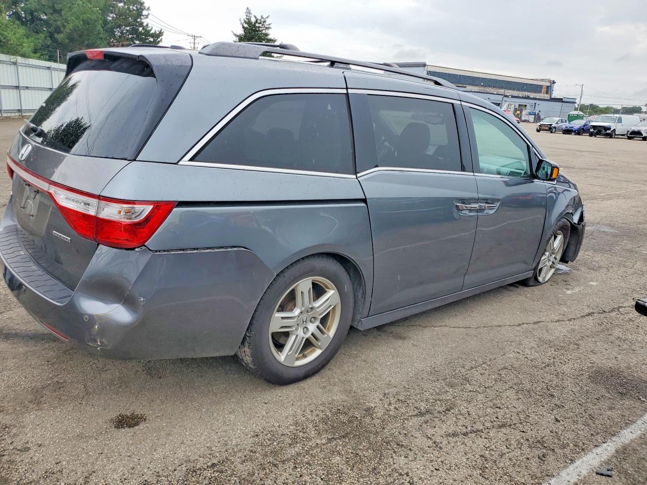 2011 Honda Odyssey Touring Серый vin: 5FNRL5H98BB052060