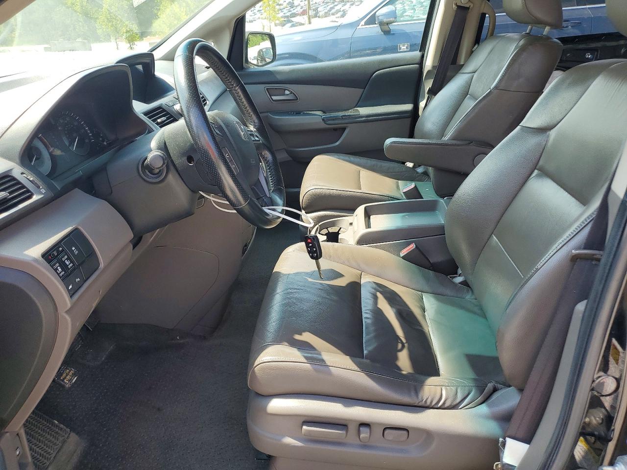 2011 Honda Odyssey Touring Black vin: 5FNRL5H98BB092915