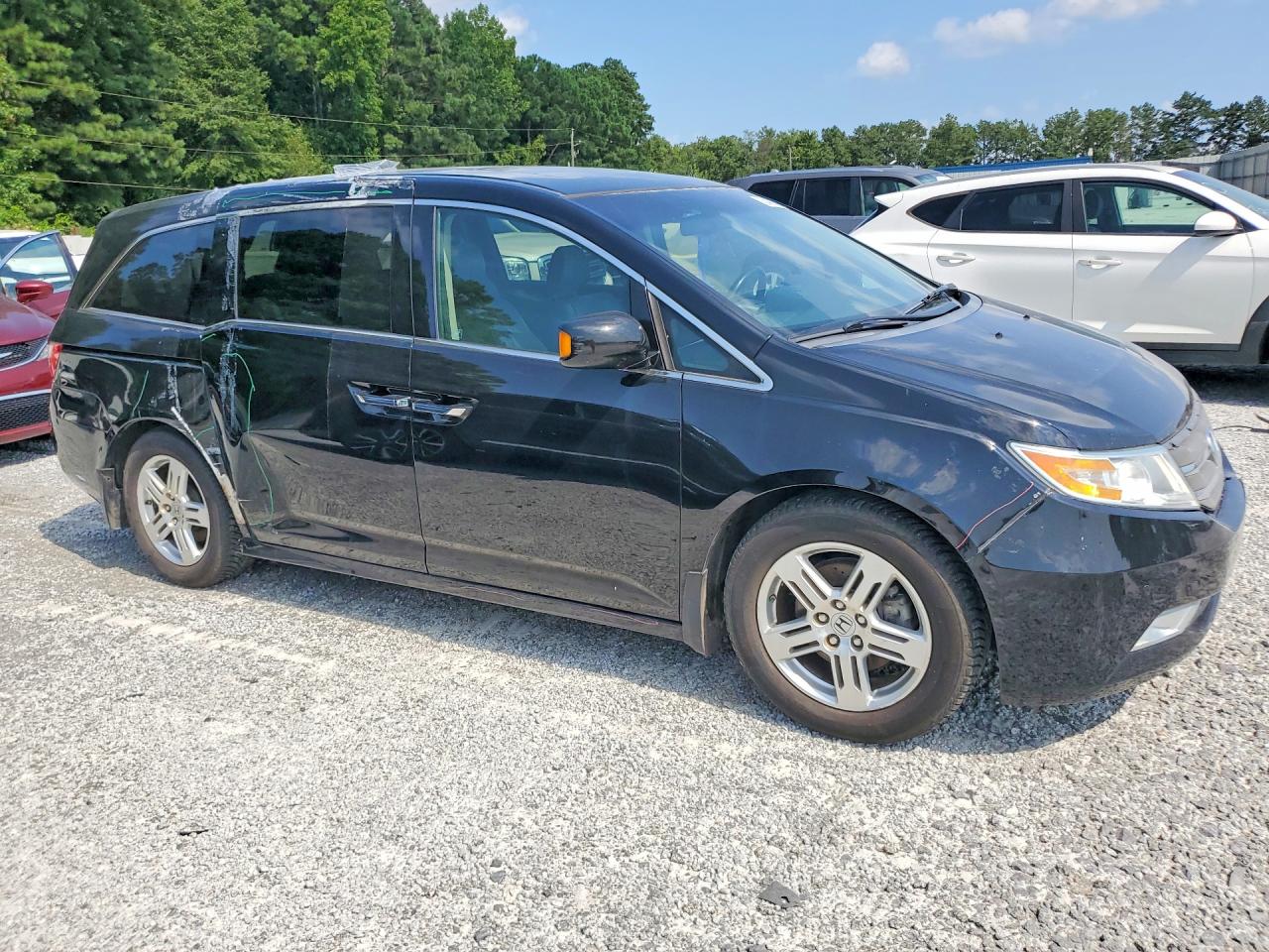 2011 Honda Odyssey Touring Black vin: 5FNRL5H98BB092915