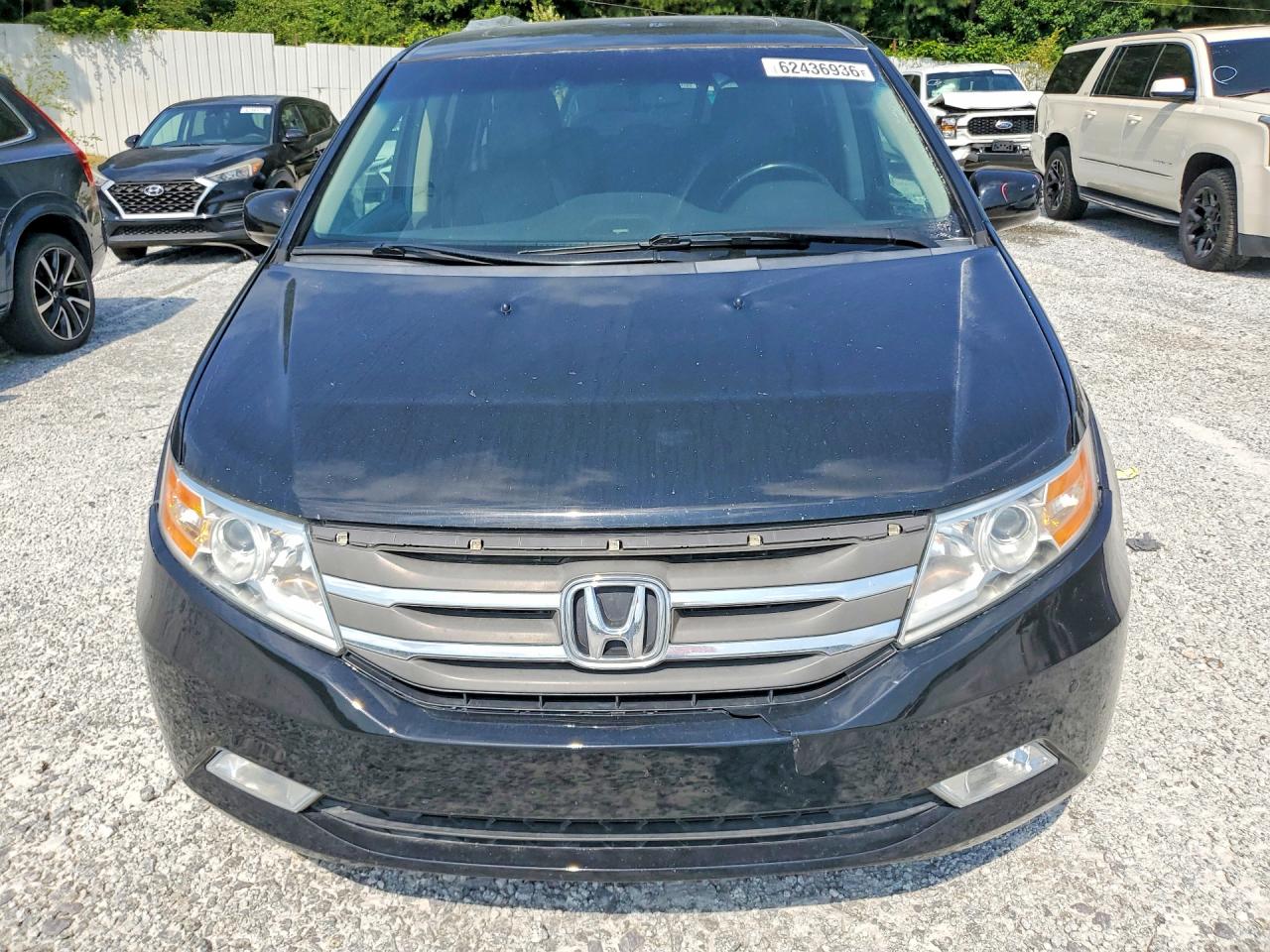 2011 Honda Odyssey Touring Black vin: 5FNRL5H98BB092915