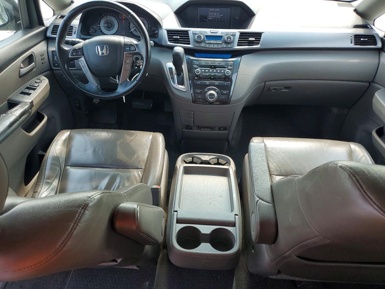 2011 Honda Odyssey Touring Black vin: 5FNRL5H98BB092915