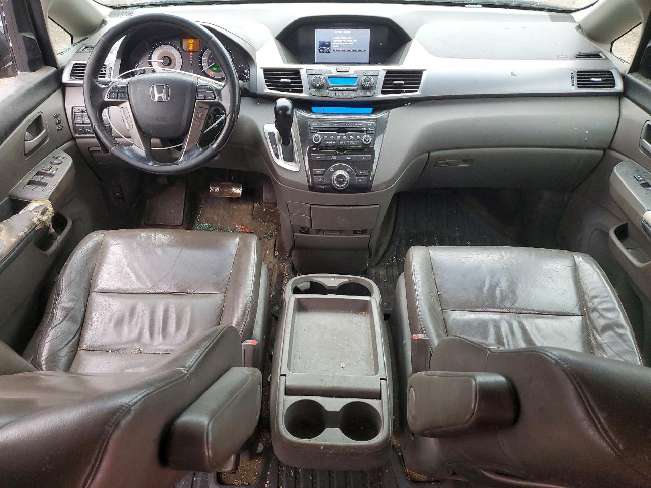2011 Honda Odyssey Touring Silver vin: 5FNRL5H98BB510017