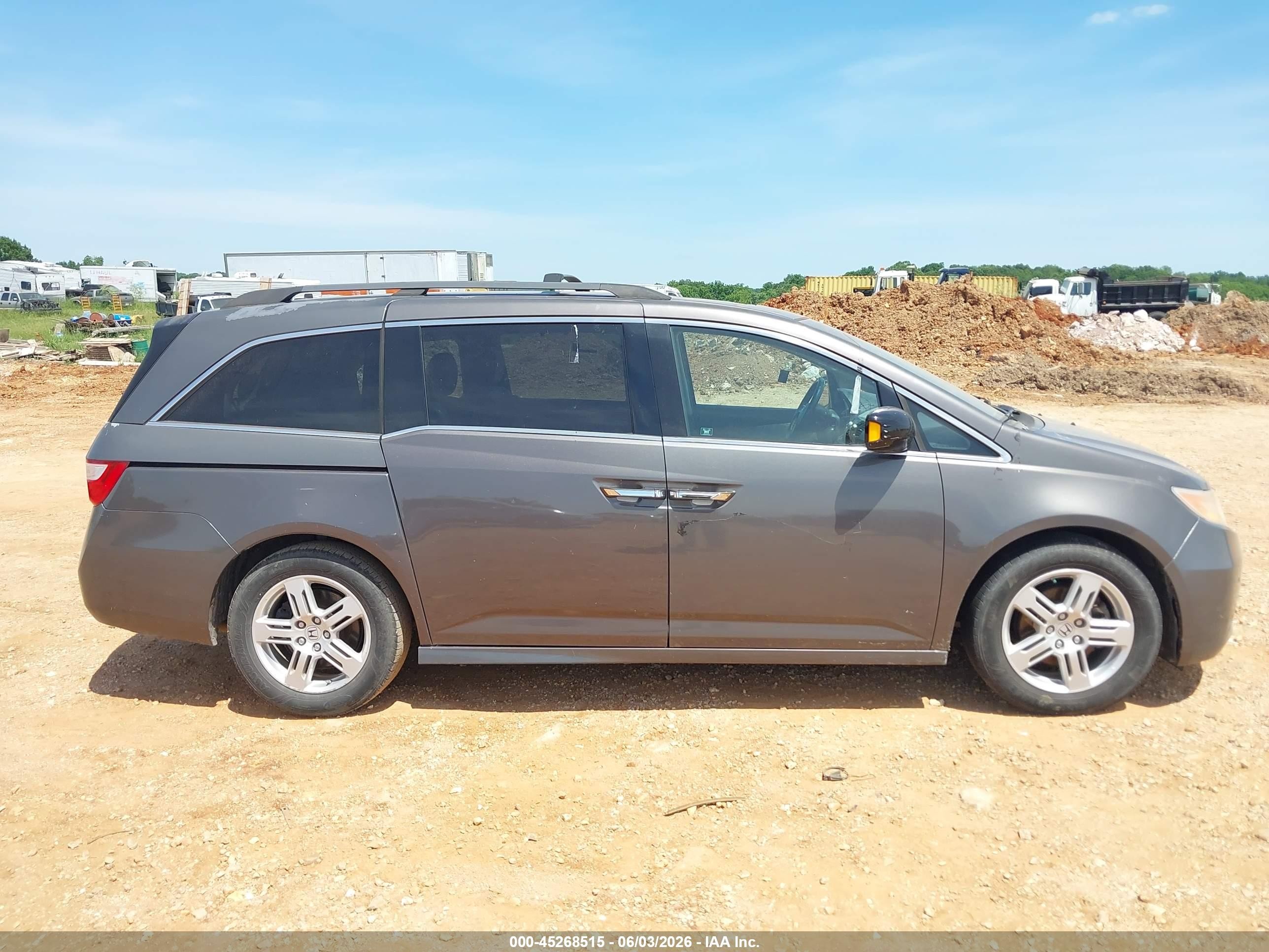 2012 Honda Odyssey Touring/touring Elite Gray vin: 5FNRL5H98CB006472