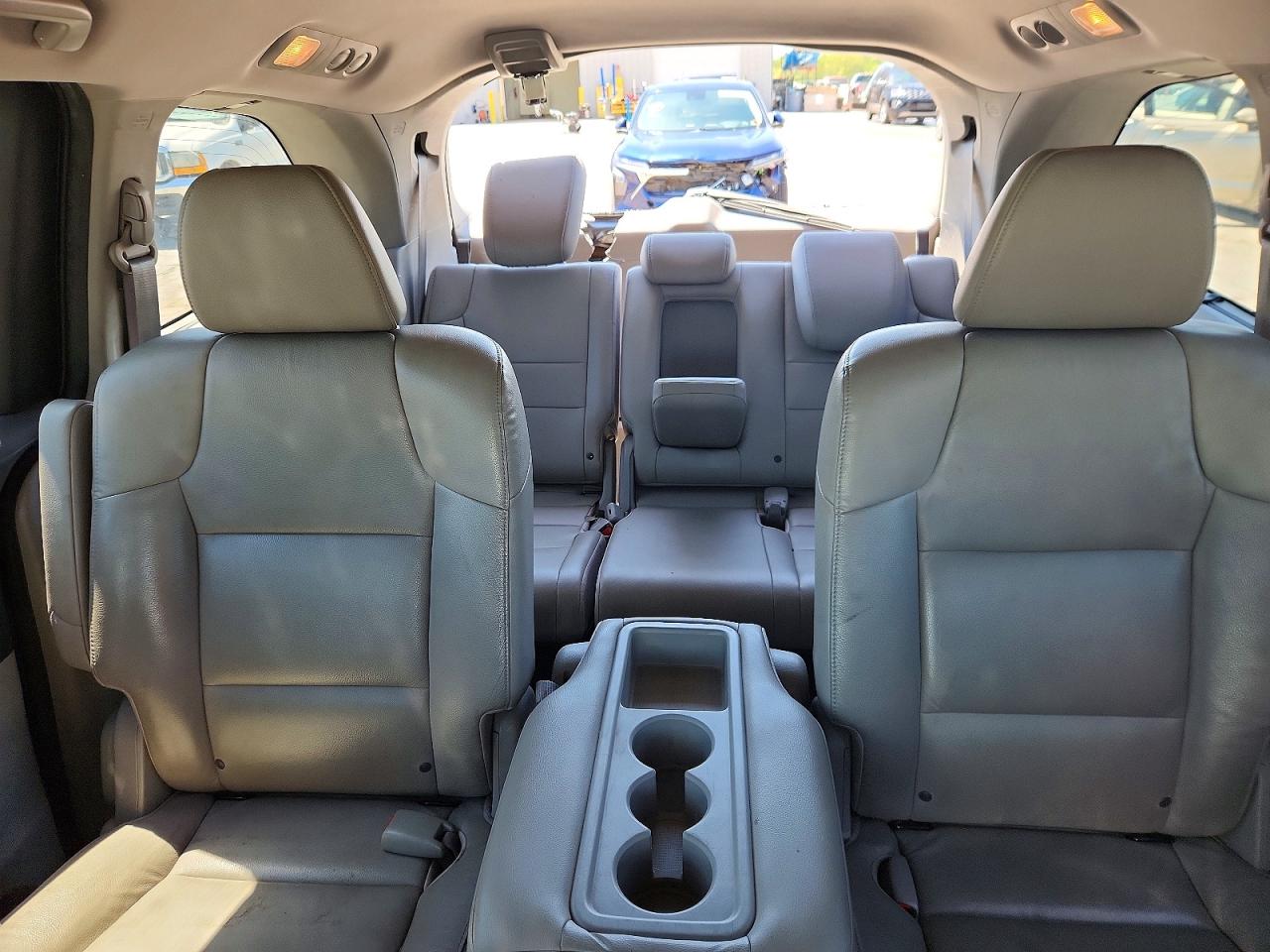 2012 Honda Odyssey Touring Gray vin: 5FNRL5H98CB041576