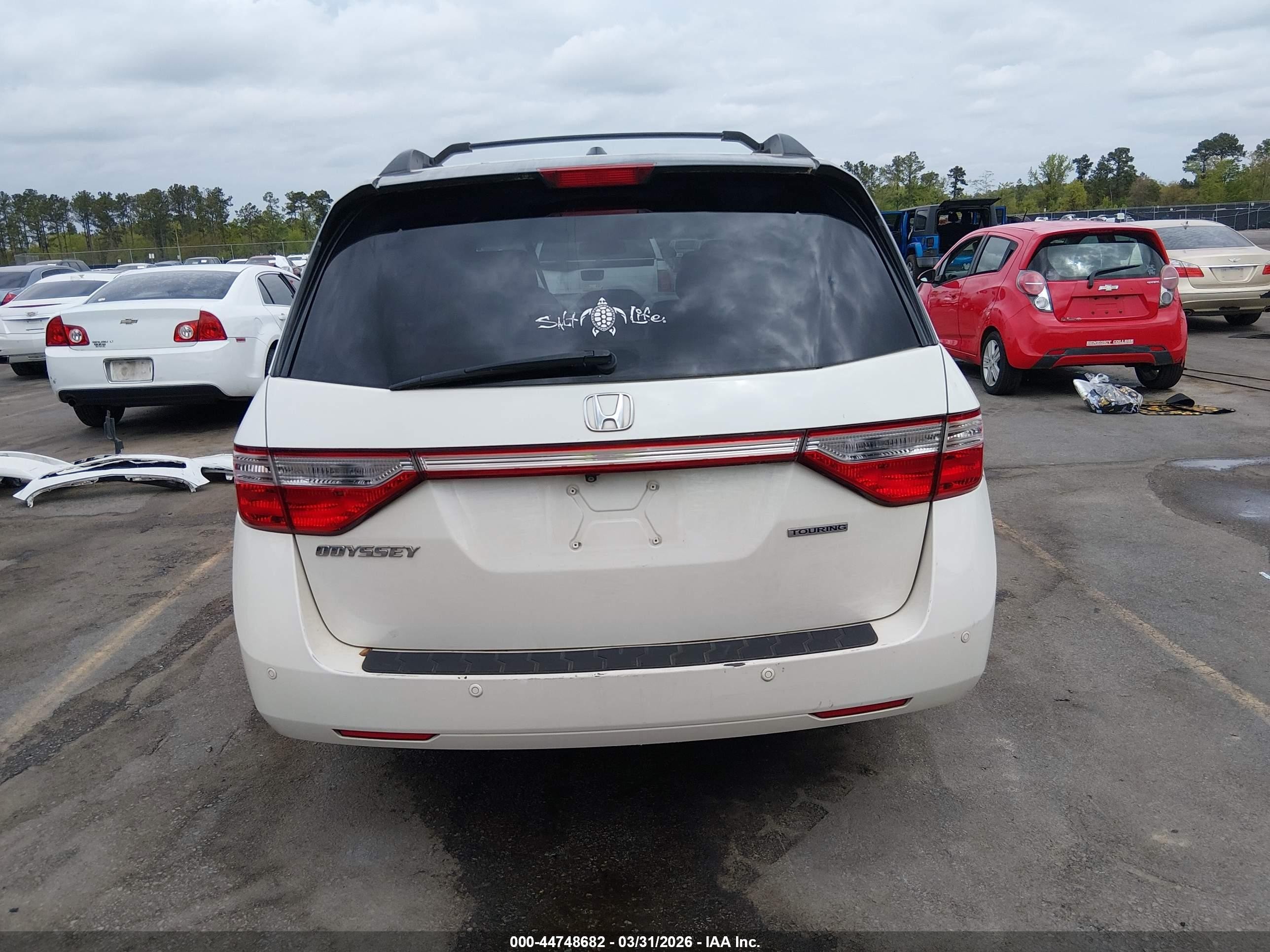 2012 Honda Odyssey Touring/touring Elite White vin: 5FNRL5H98CB051427