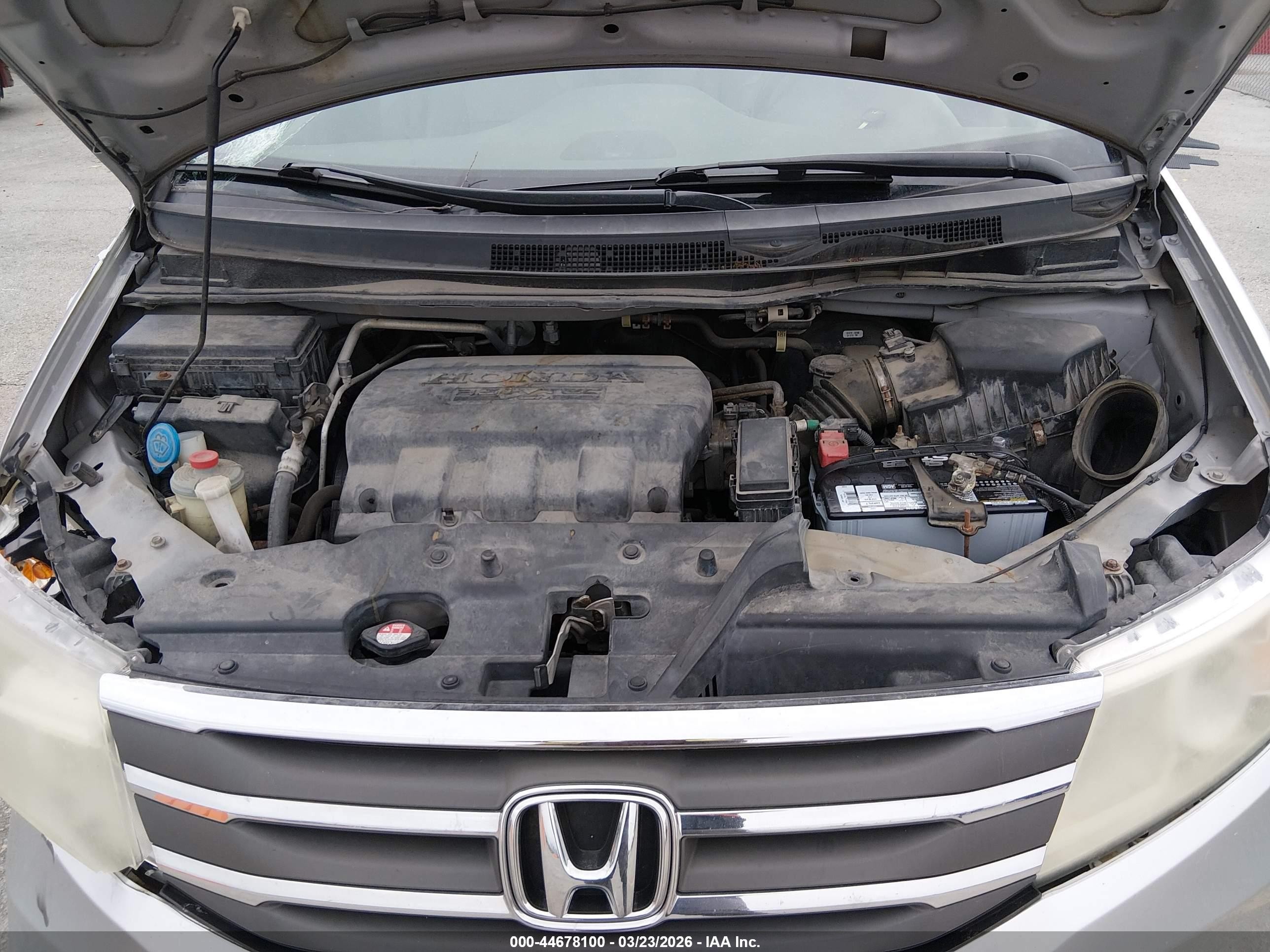 2012 Honda Odyssey Touring/touring Elite Silver vin: 5FNRL5H98CB058894