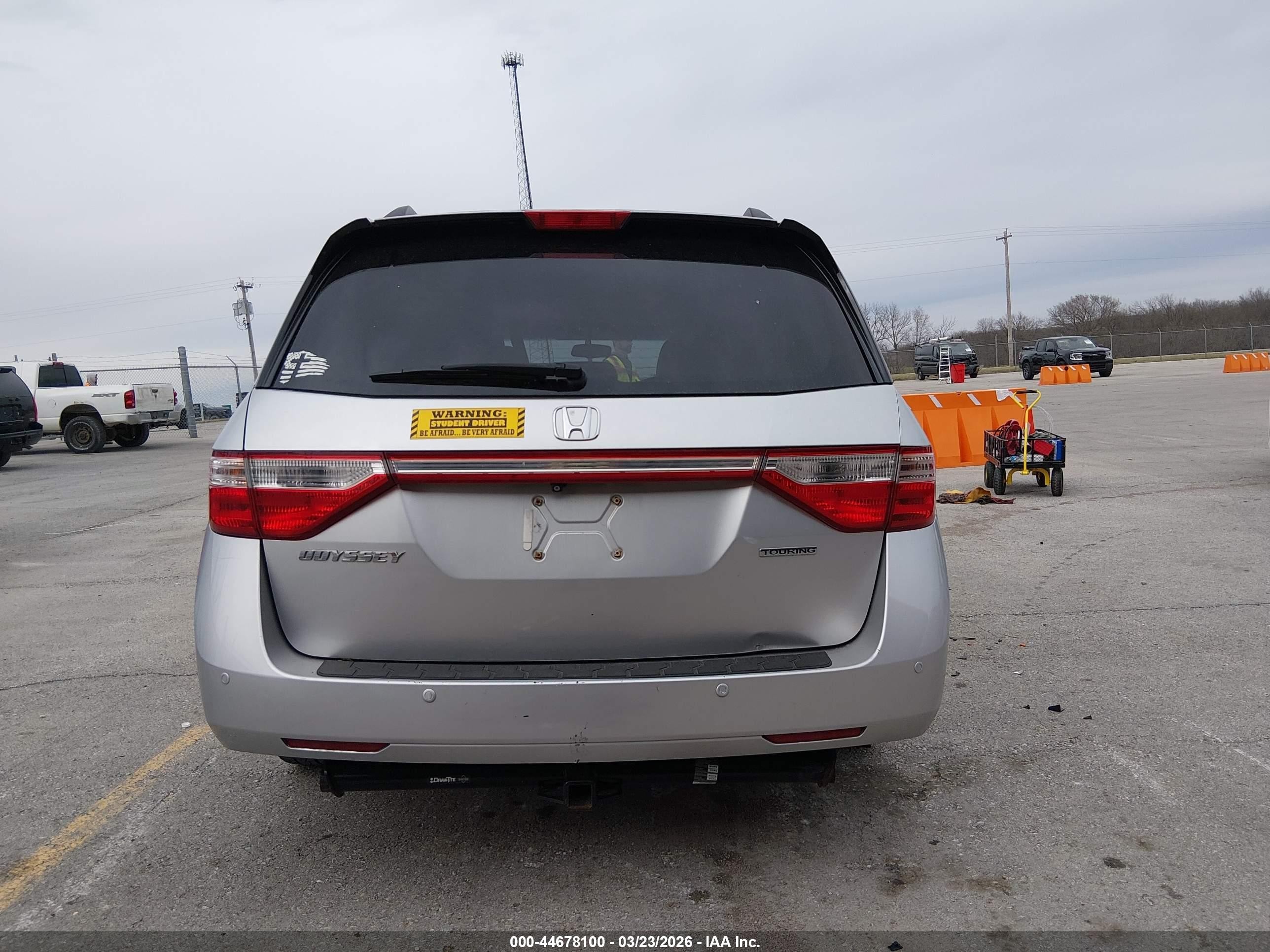 2012 Honda Odyssey Touring/touring Elite Silver vin: 5FNRL5H98CB058894