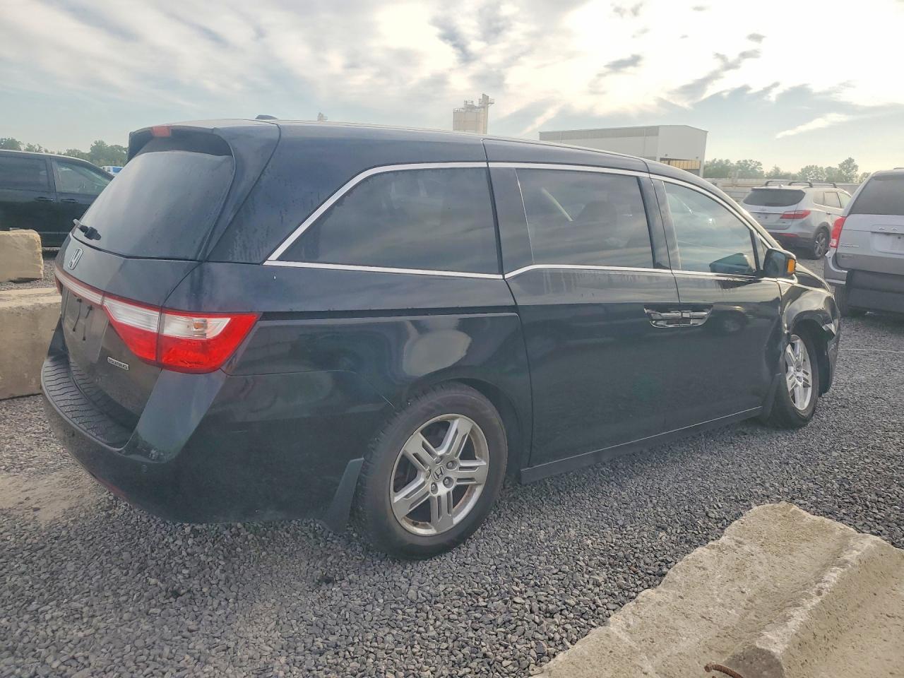 2012 Honda Odyssey Touring Black vin: 5FNRL5H98CB064145