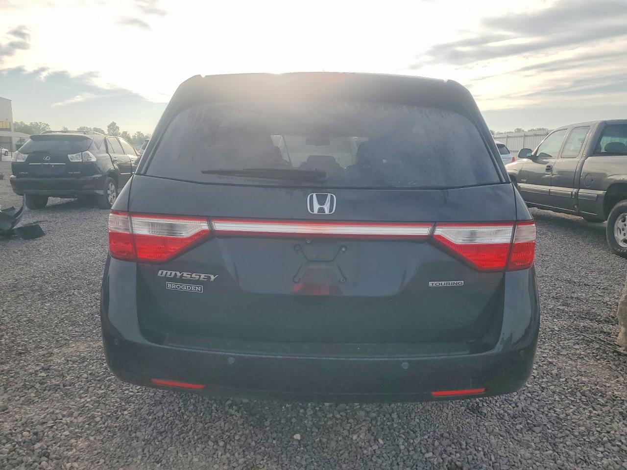 2012 Honda Odyssey Touring Black vin: 5FNRL5H98CB064145
