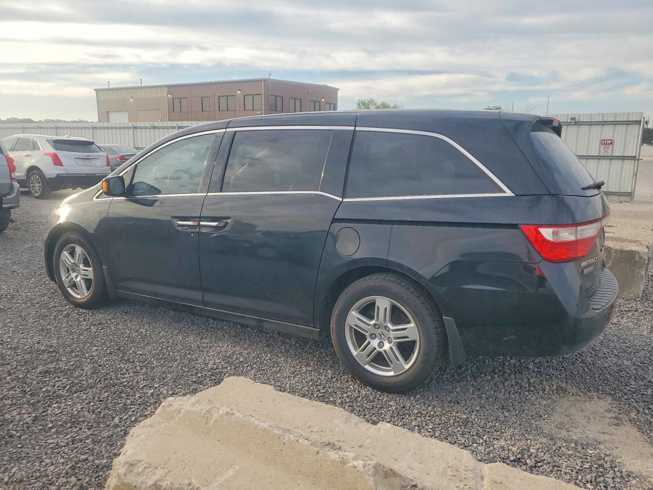 2012 Honda Odyssey Touring Black vin: 5FNRL5H98CB064145