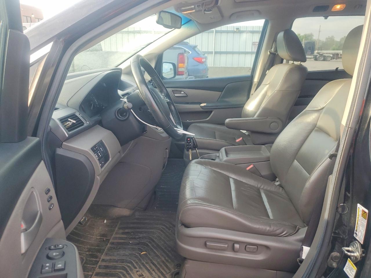 2012 Honda Odyssey Touring Black vin: 5FNRL5H98CB064145